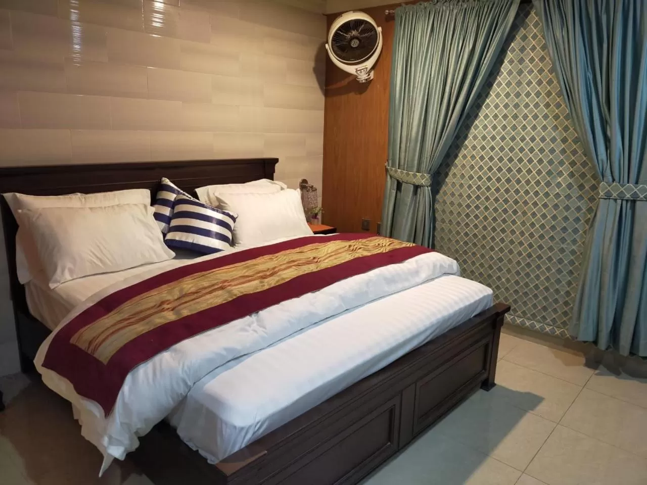 Bed in Shagufta Hotel Murree