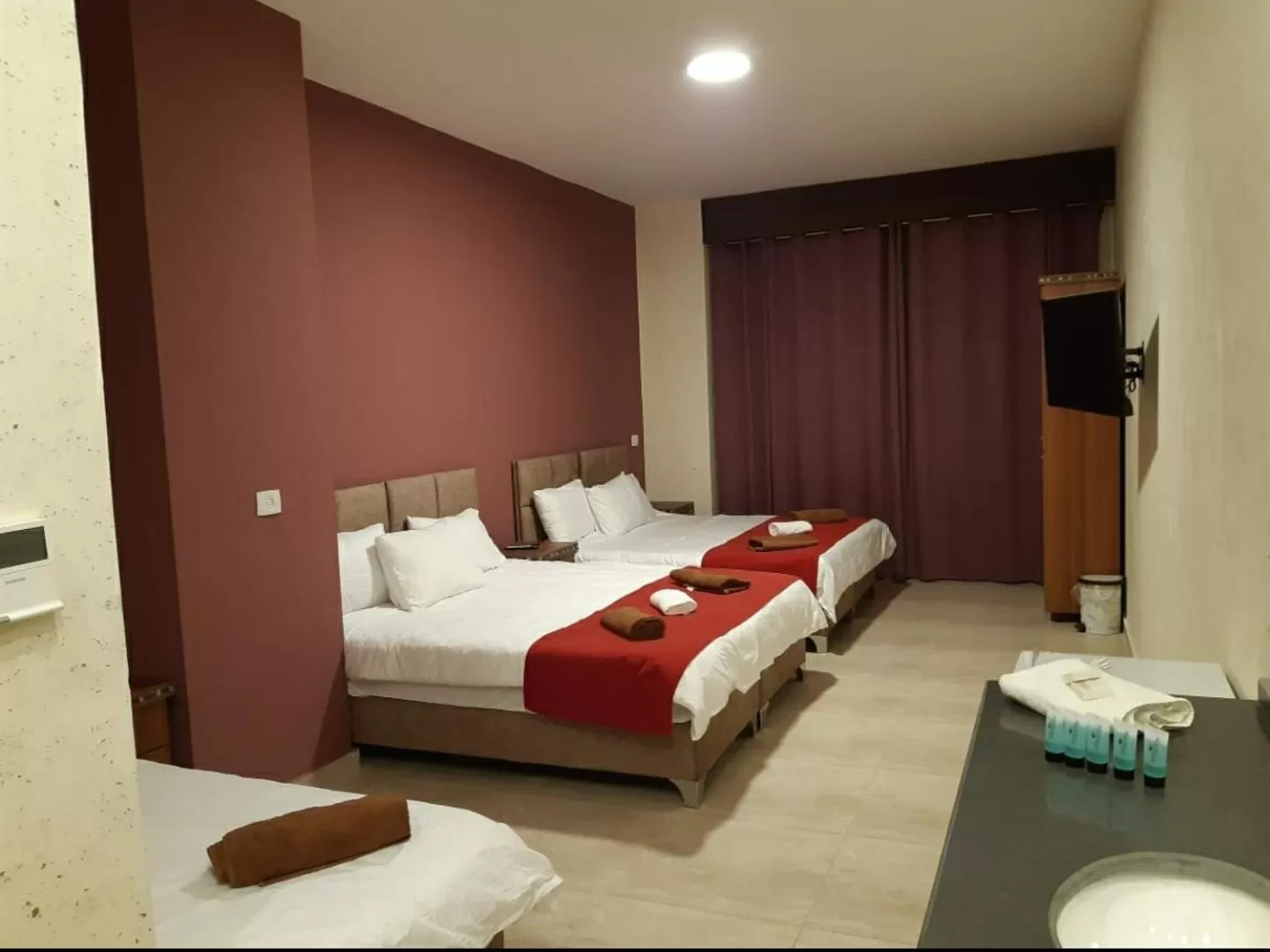 Dolphin Suites Hotel