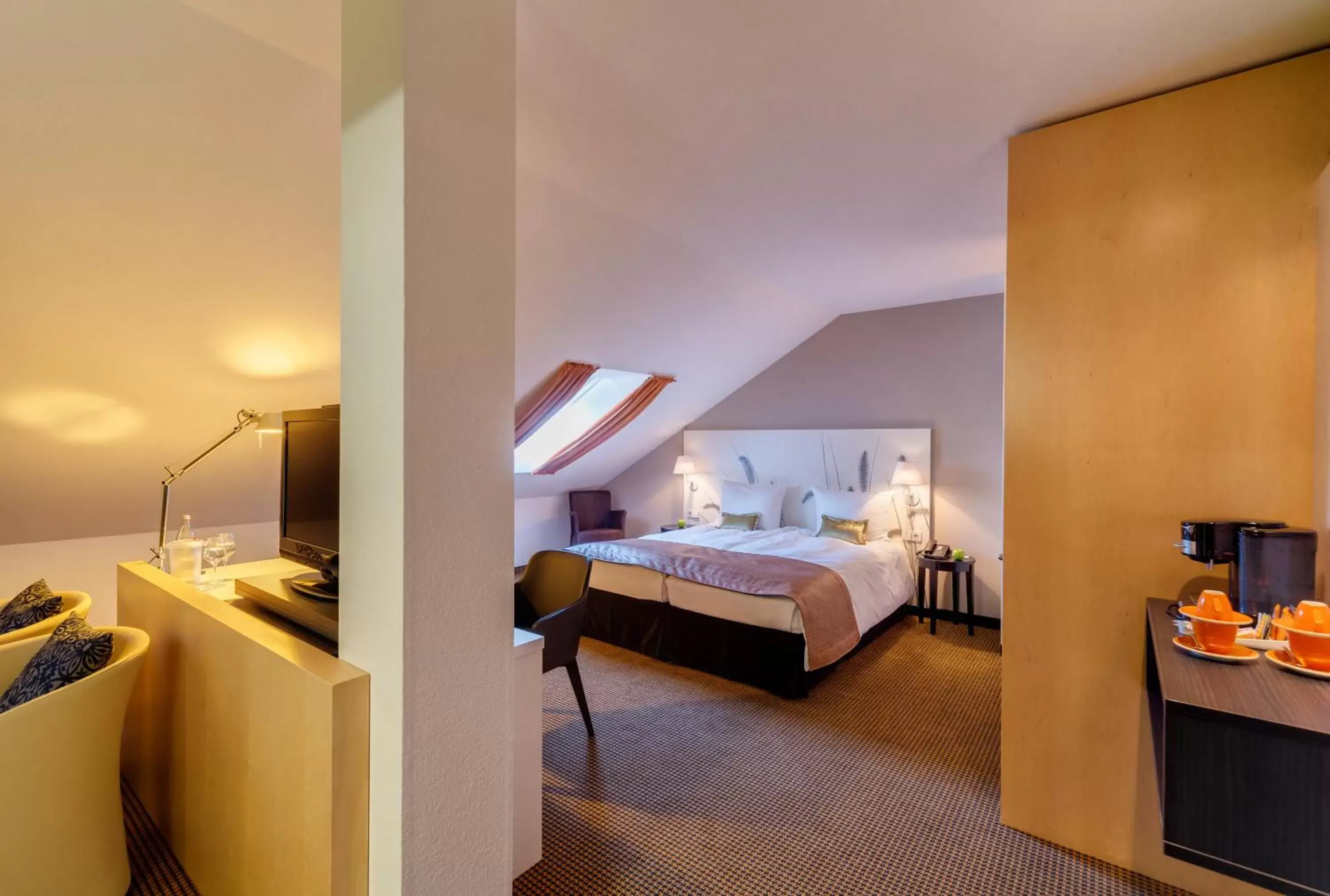Photo of the whole room, Bed in nestor Hotel Stuttgart-Ludwigsburg