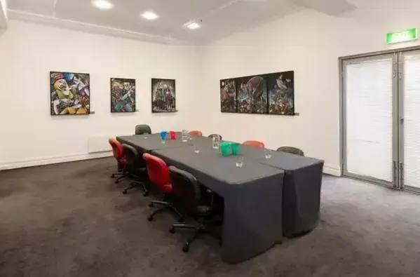 Meeting/conference room in Tolarno Hotel