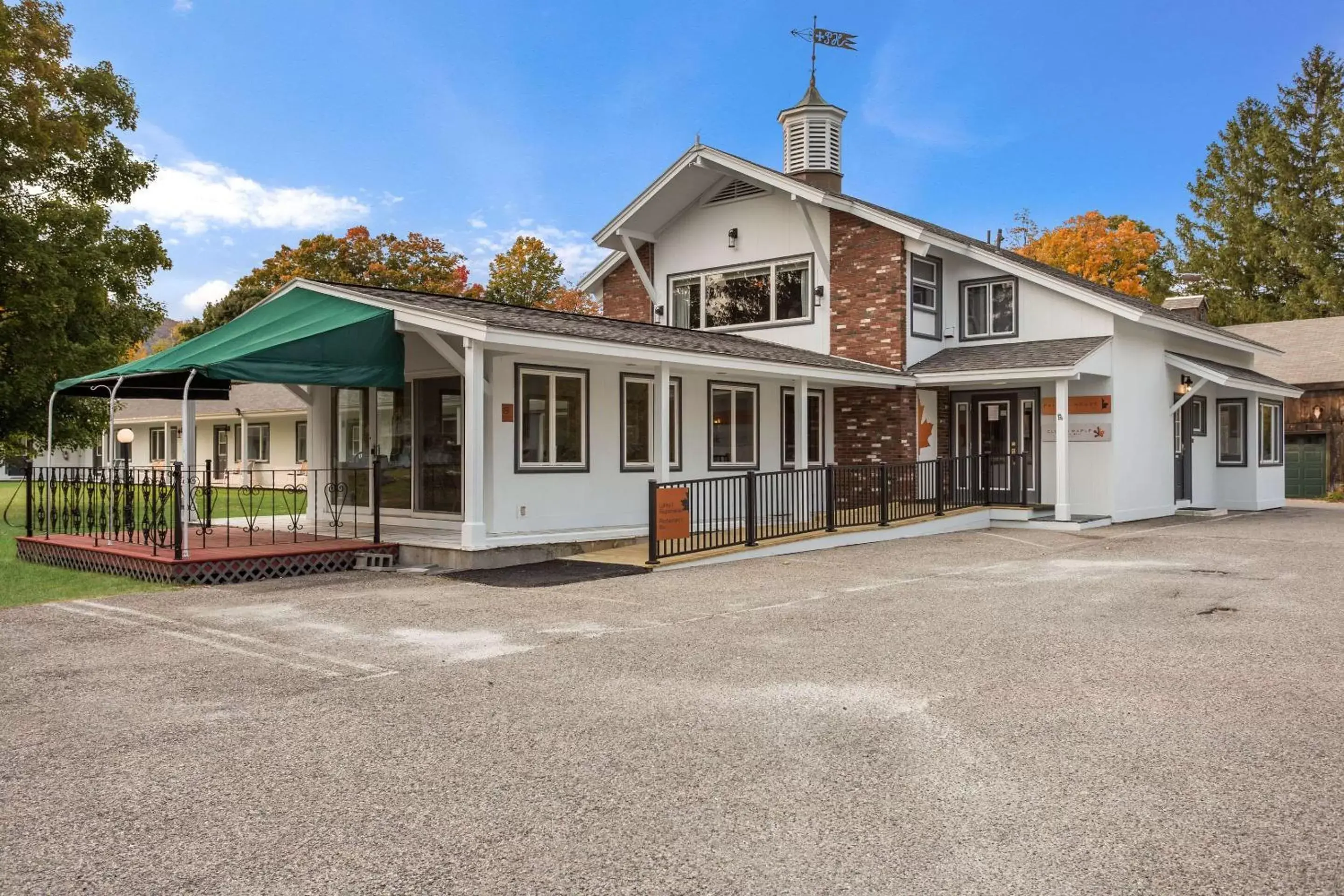 Property Building in The Palmer House Resort, Ascend Hotel Collection