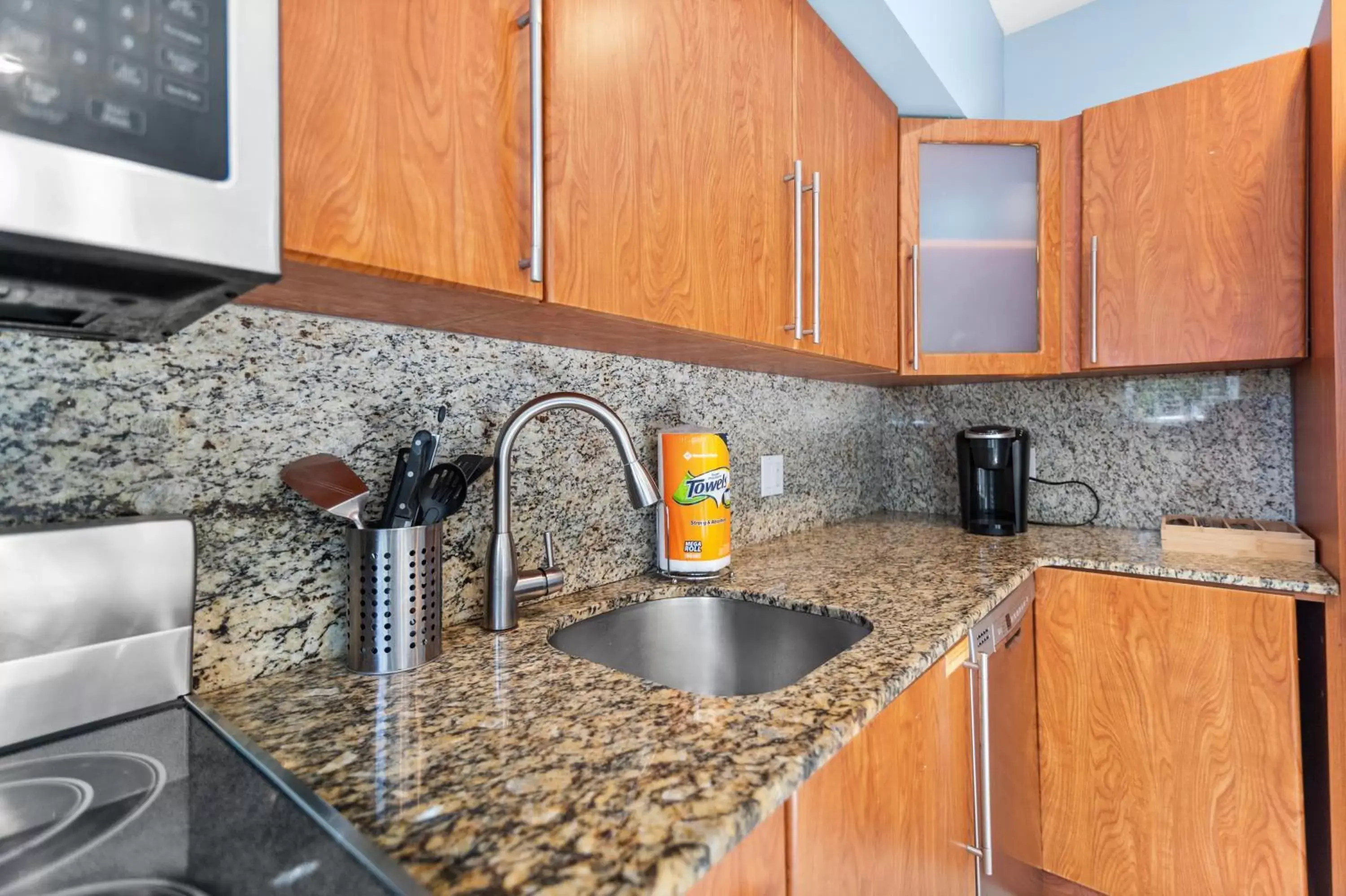 Kitchen or kitchenette, Kitchen/Kitchenette in Isle of Venice Residence and Marina