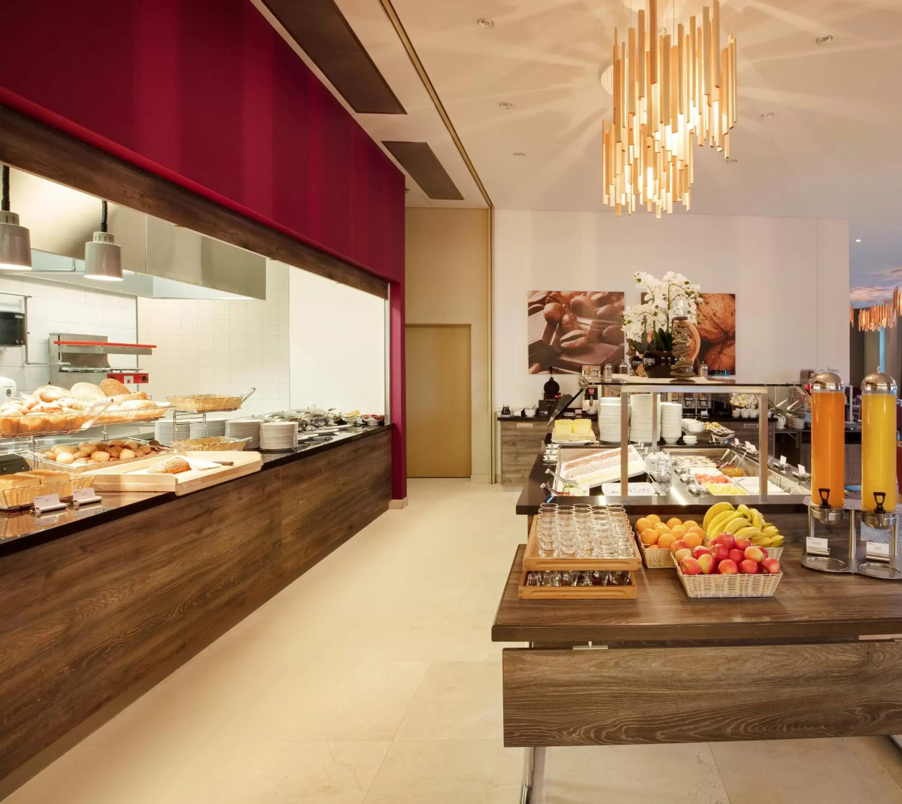 Breakfast, Restaurant/Places to Eat in Hilton Garden Inn Davos