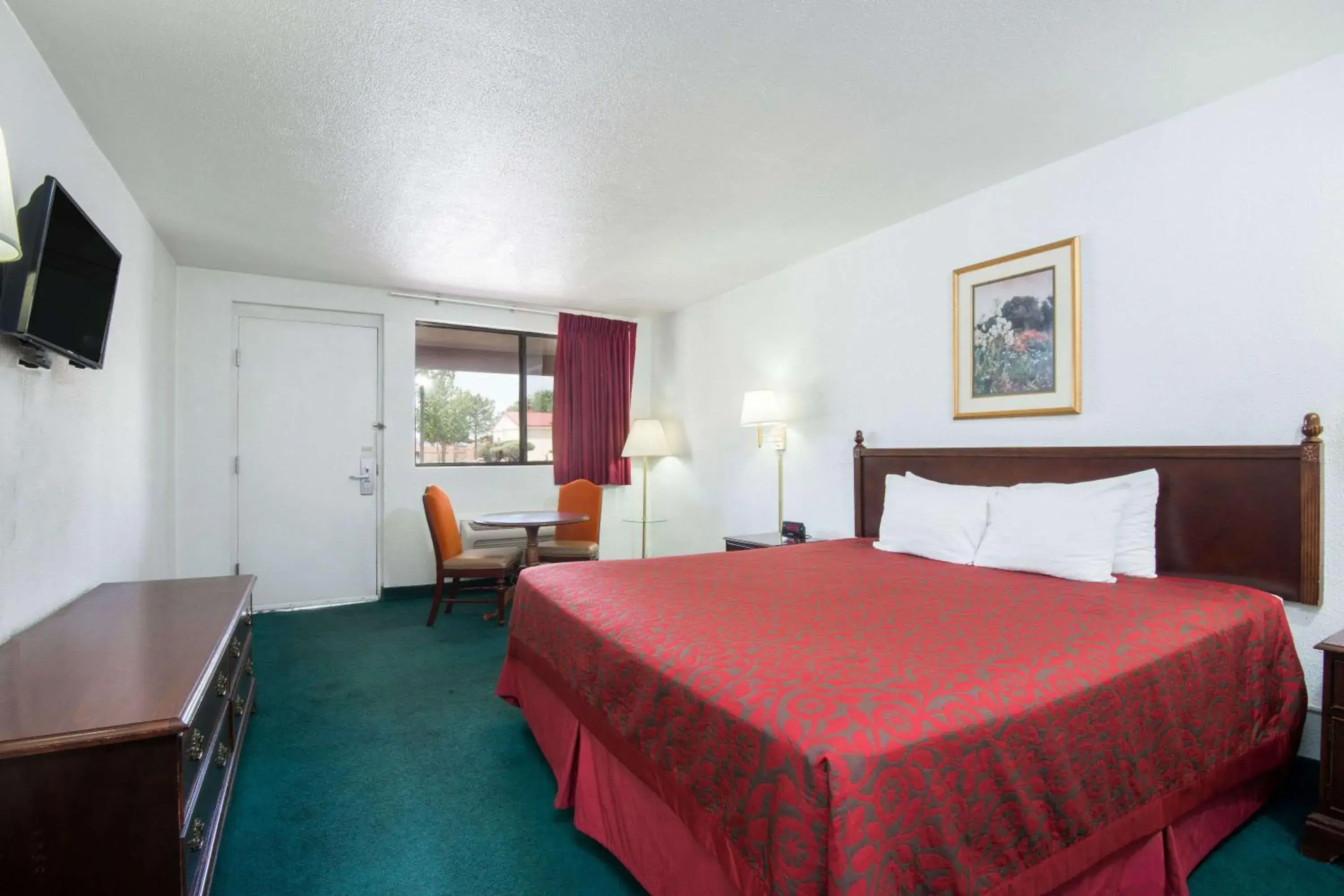 Photo of the whole room in Days Inn by Wyndham Gallup