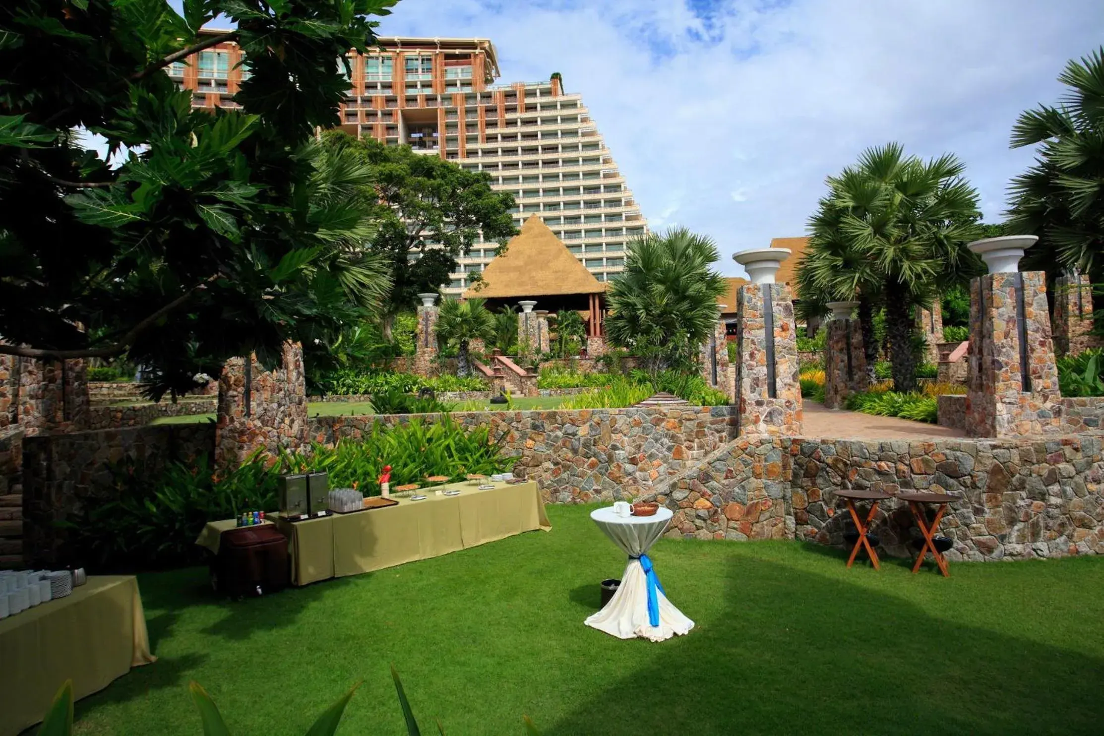 Garden in Centara Grand Mirage Beach Resort Pattaya - SHA Extra Plus