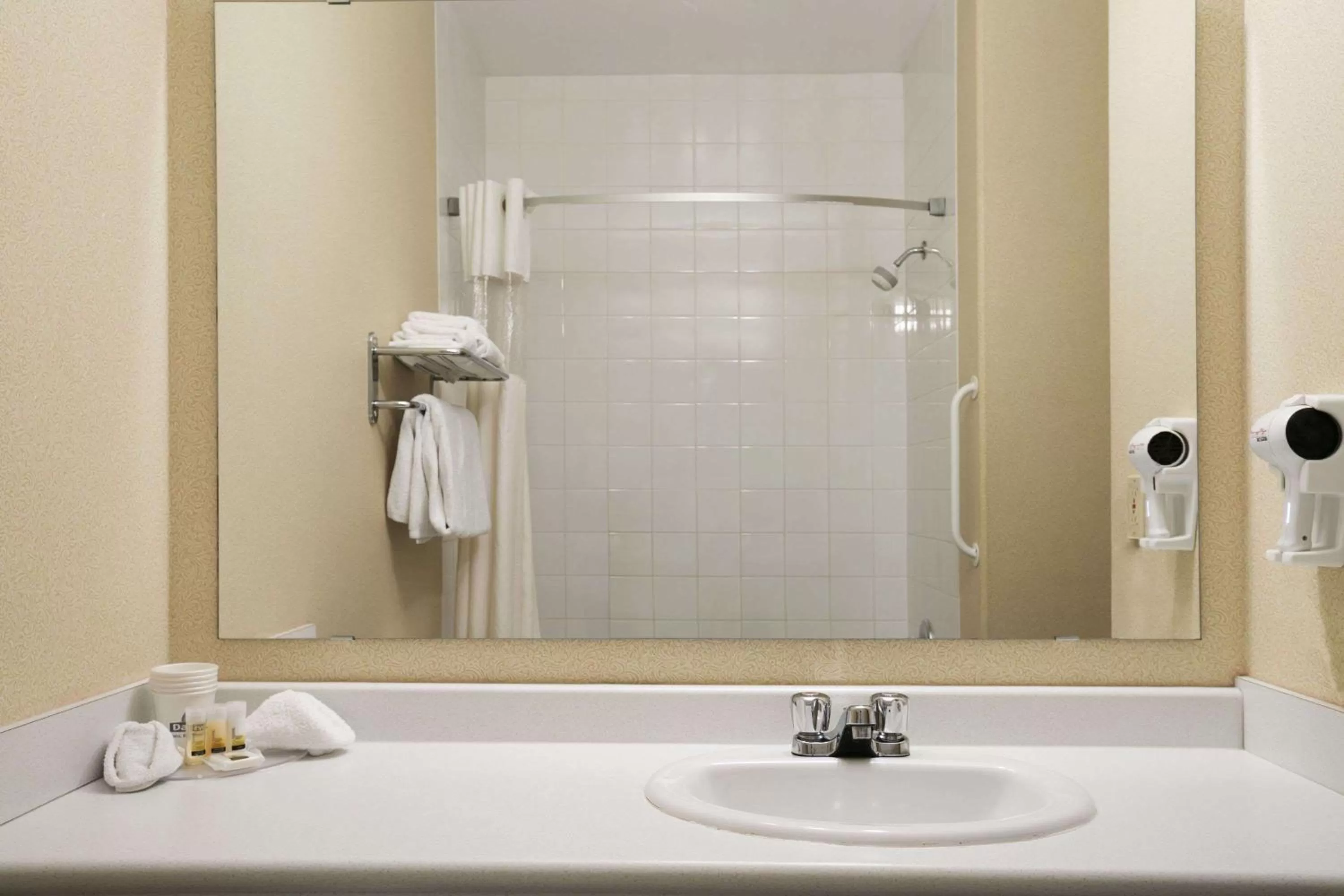 Bathroom in Days Inn by Wyndham Moose Jaw