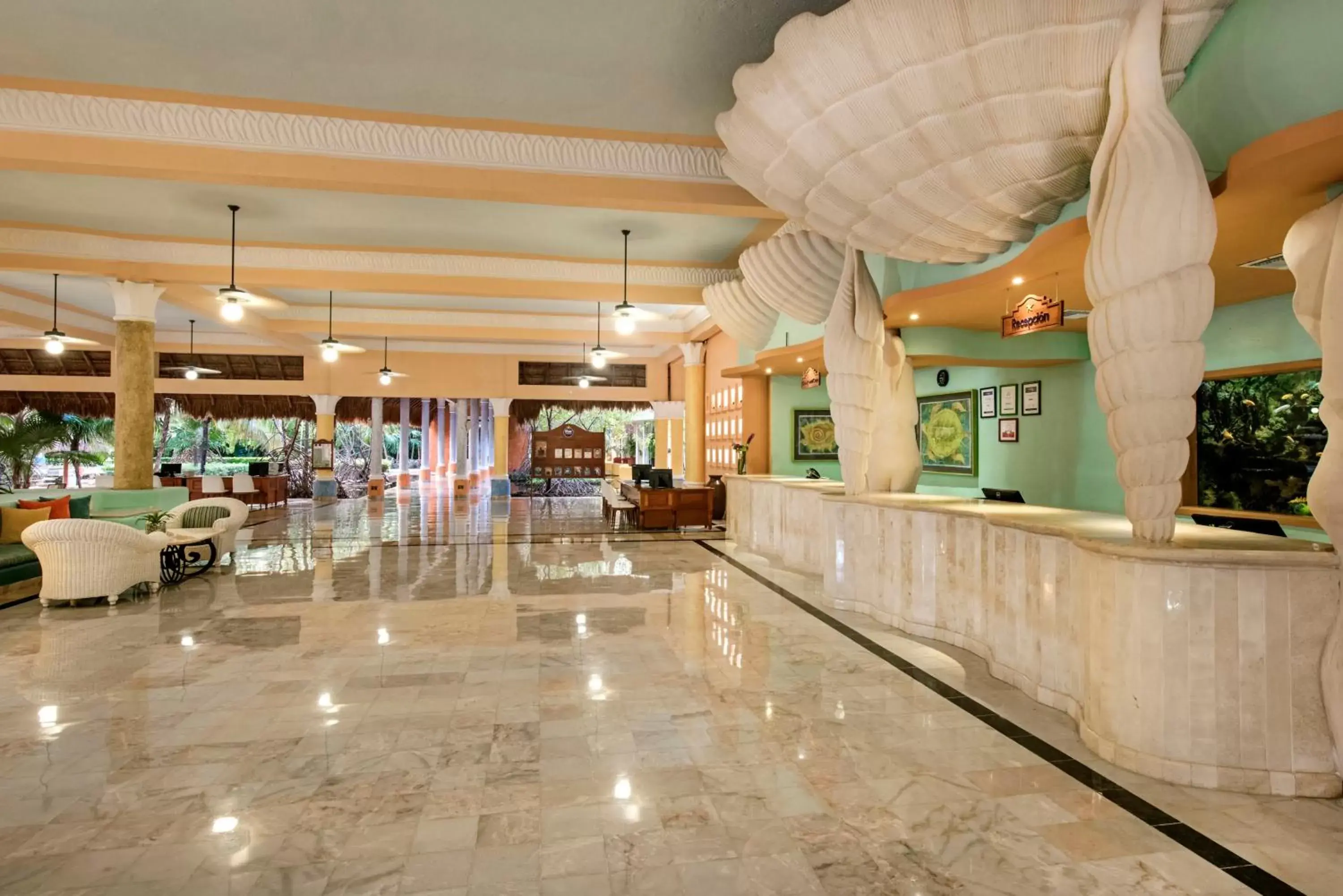 Lobby or reception, Lounge/Bar in Iberostar Paraíso del Mar
