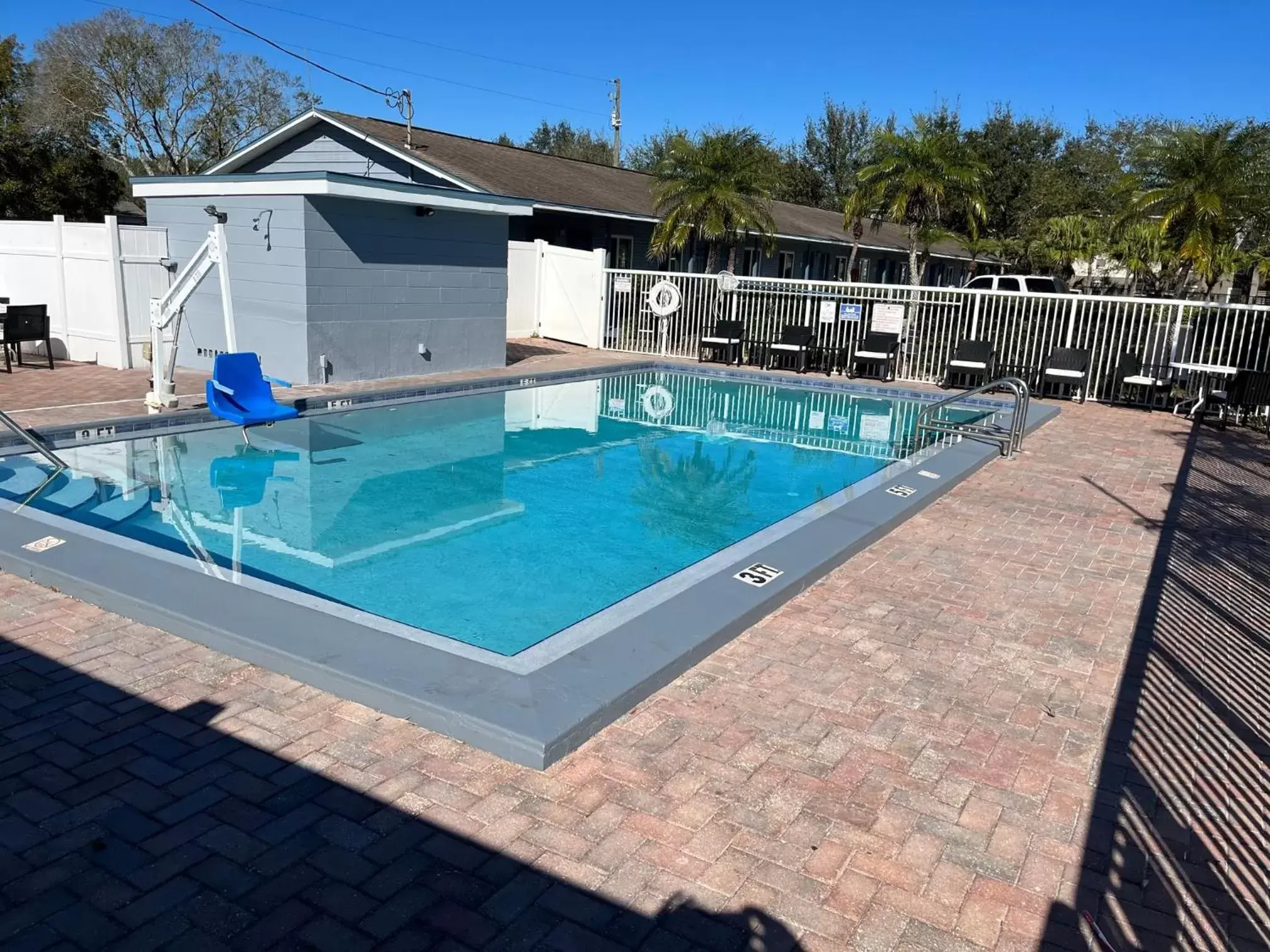 Pool view, Swimming Pool in Brandon Motor Lodge