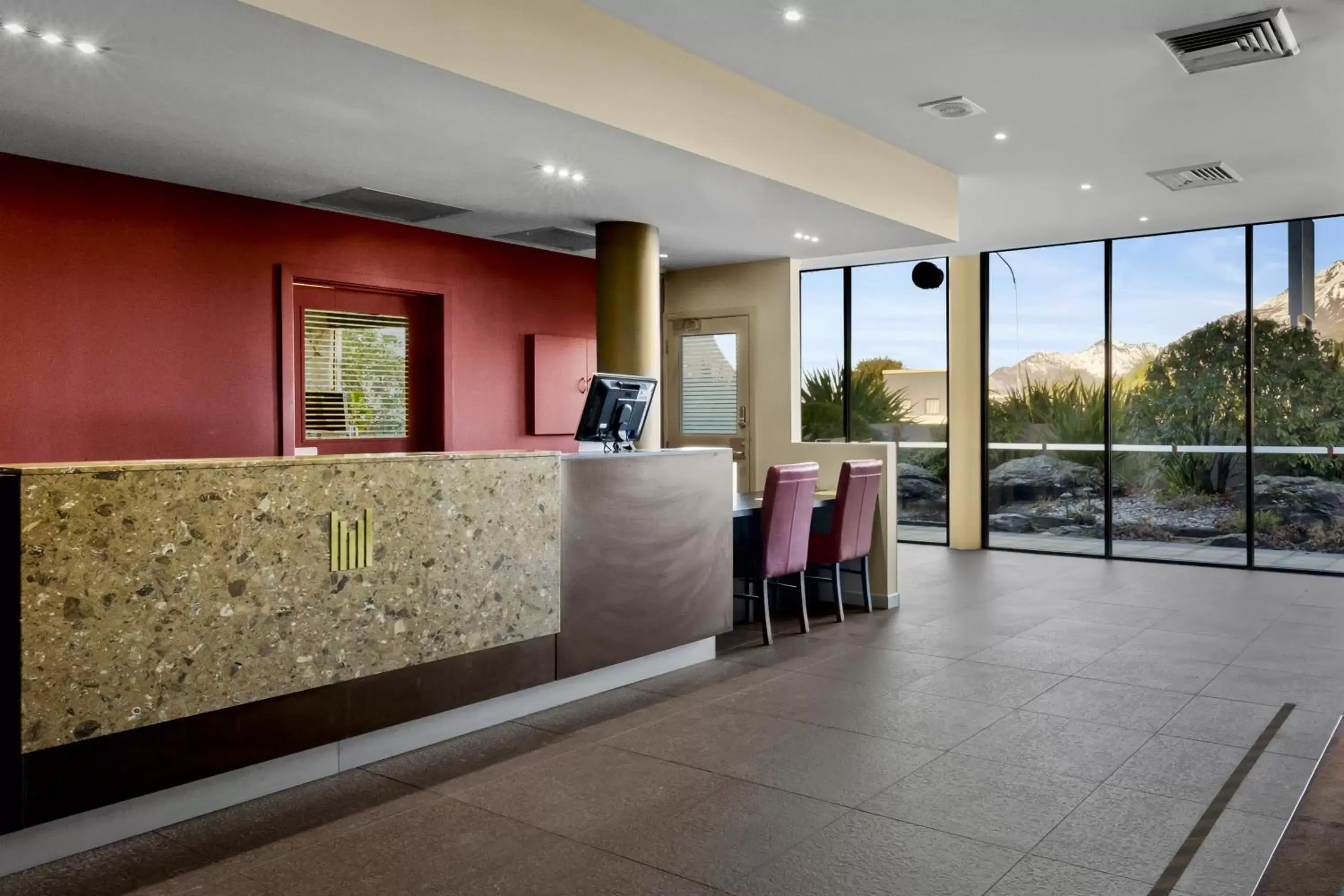 Lobby or reception in Copthorne Hotel & Apartments Queenstown Lakeview