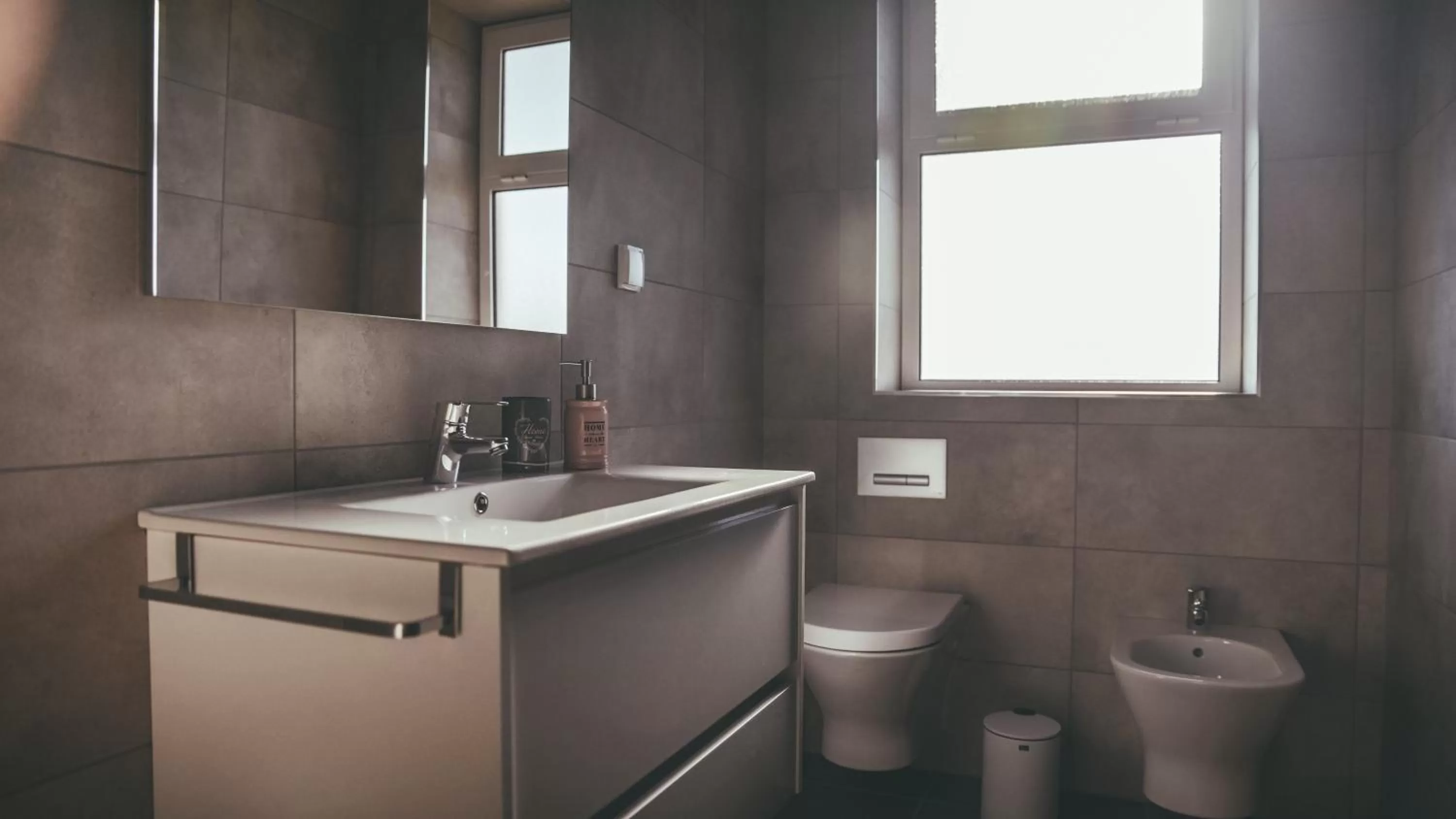 Toilet in Vila Milreu Guest House