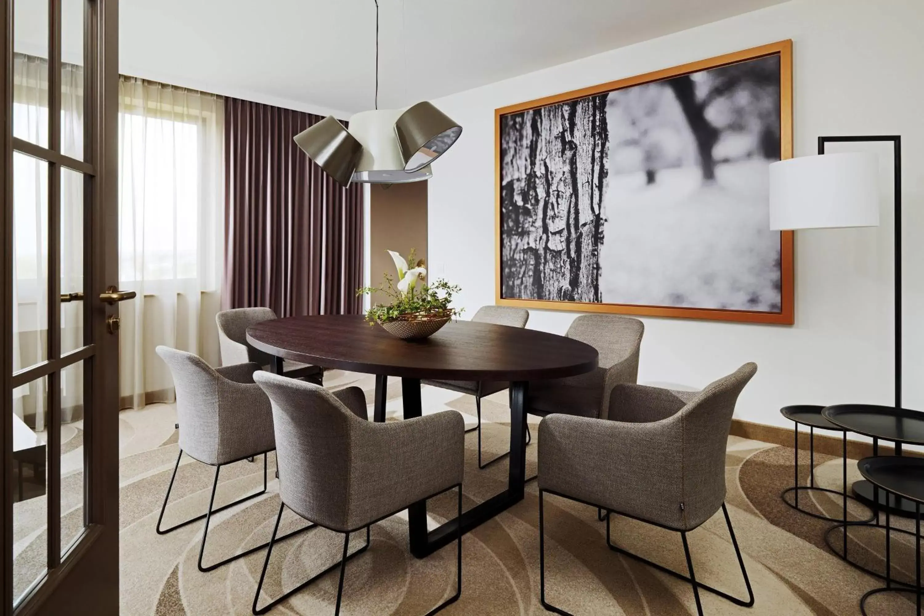 Photo of the whole room, Dining Area in Stuttgart Marriott Hotel Sindelfingen