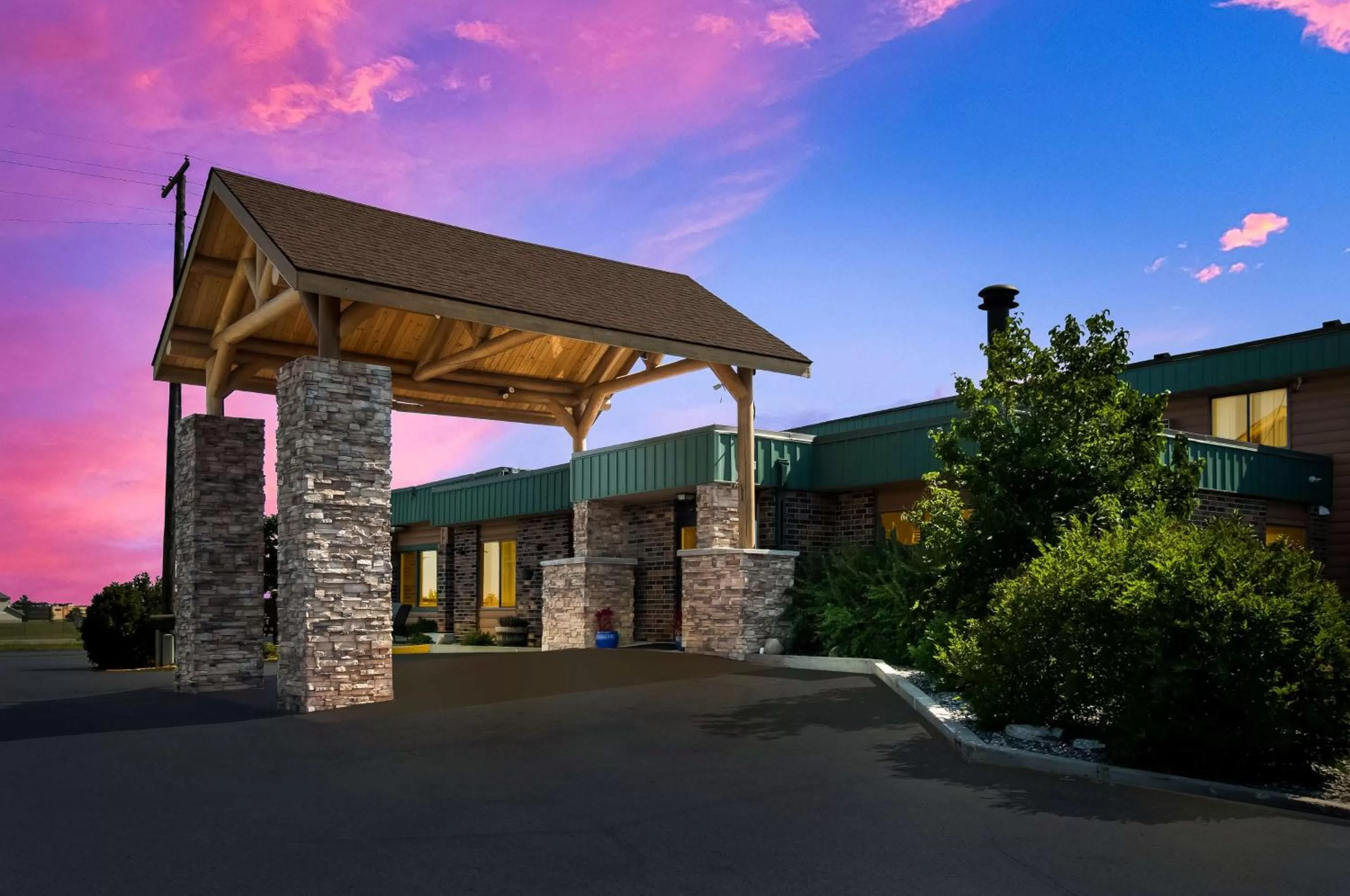 Property building in Best Western Bemidji