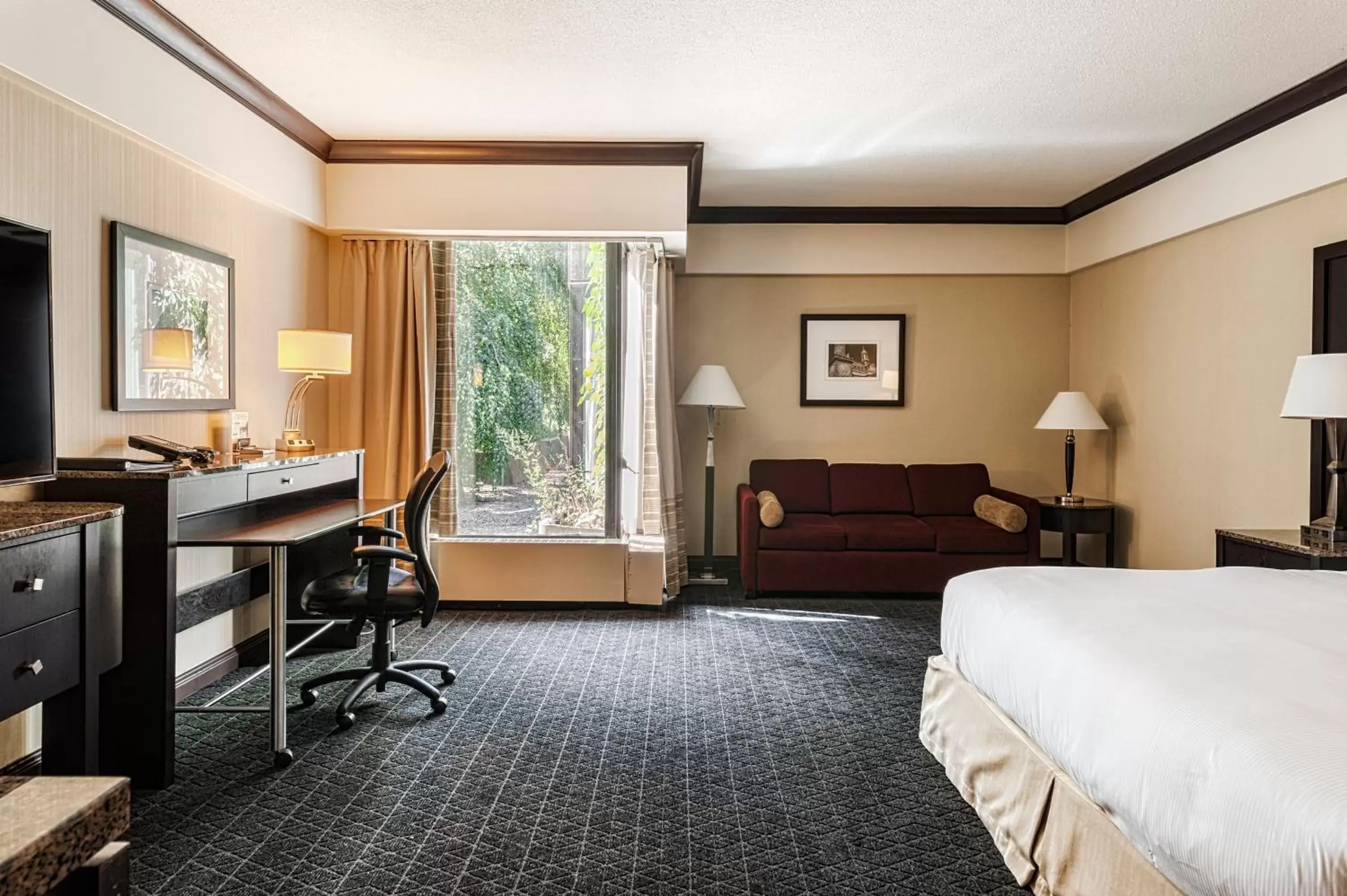 Bedroom in Hotel Bonaventure Montreal