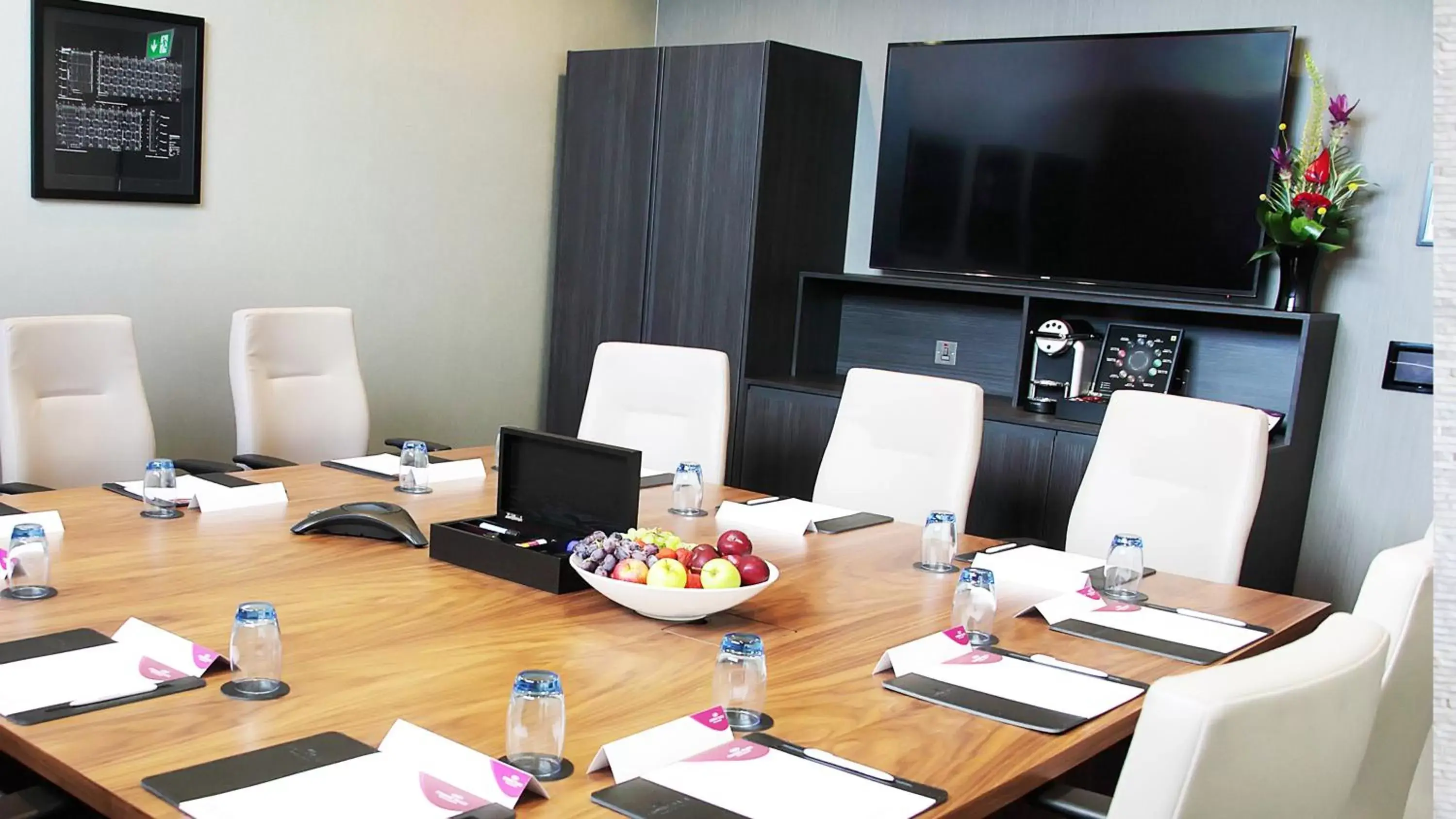 Meeting/conference room in Crowne Plaza Aberdeen Airport, an IHG Hotel