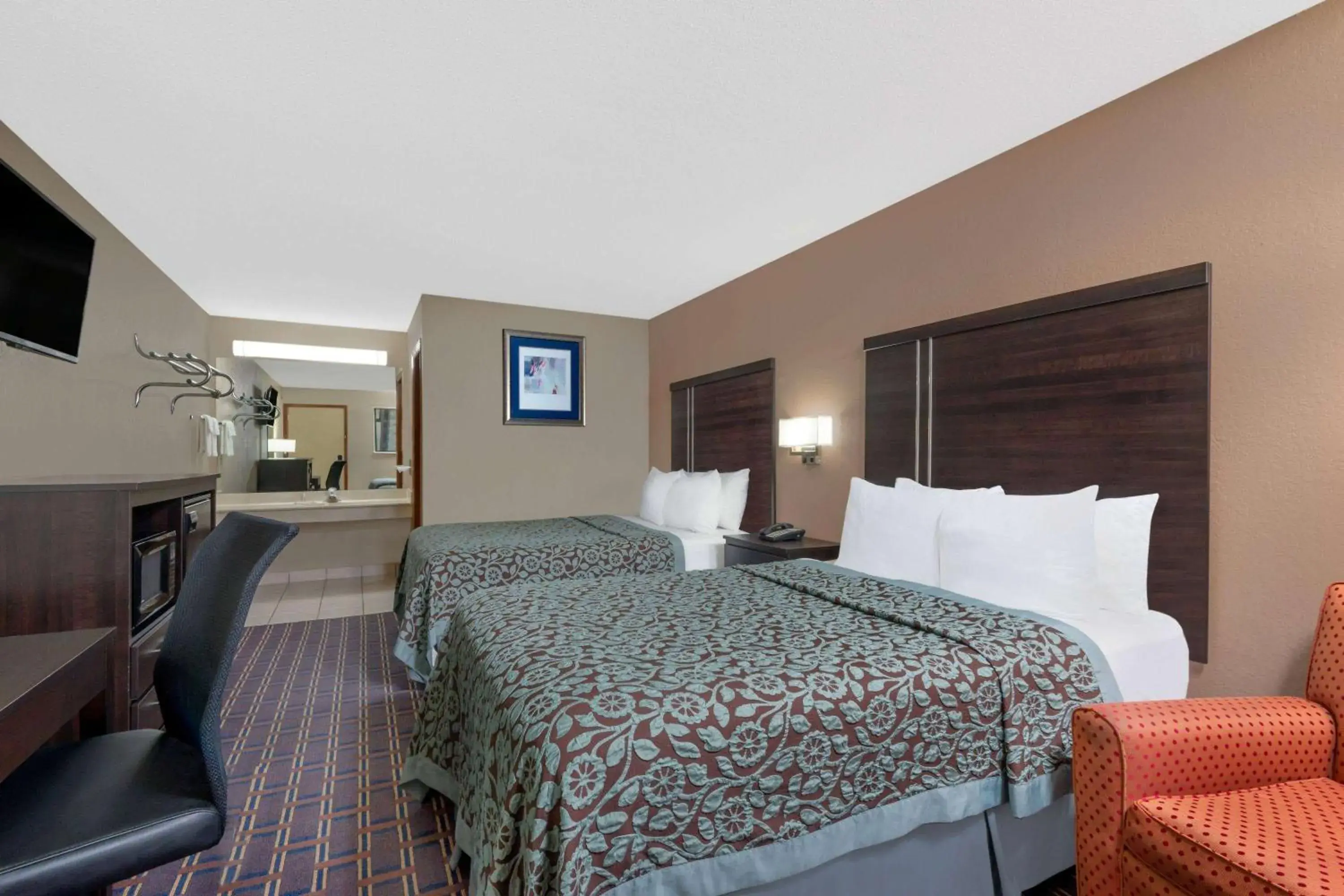 Bedroom, Bed in Days Inn by Wyndham Maumee/Toledo Bedroom, Bed in Days Inn by Wyndham Maumee/Toledo