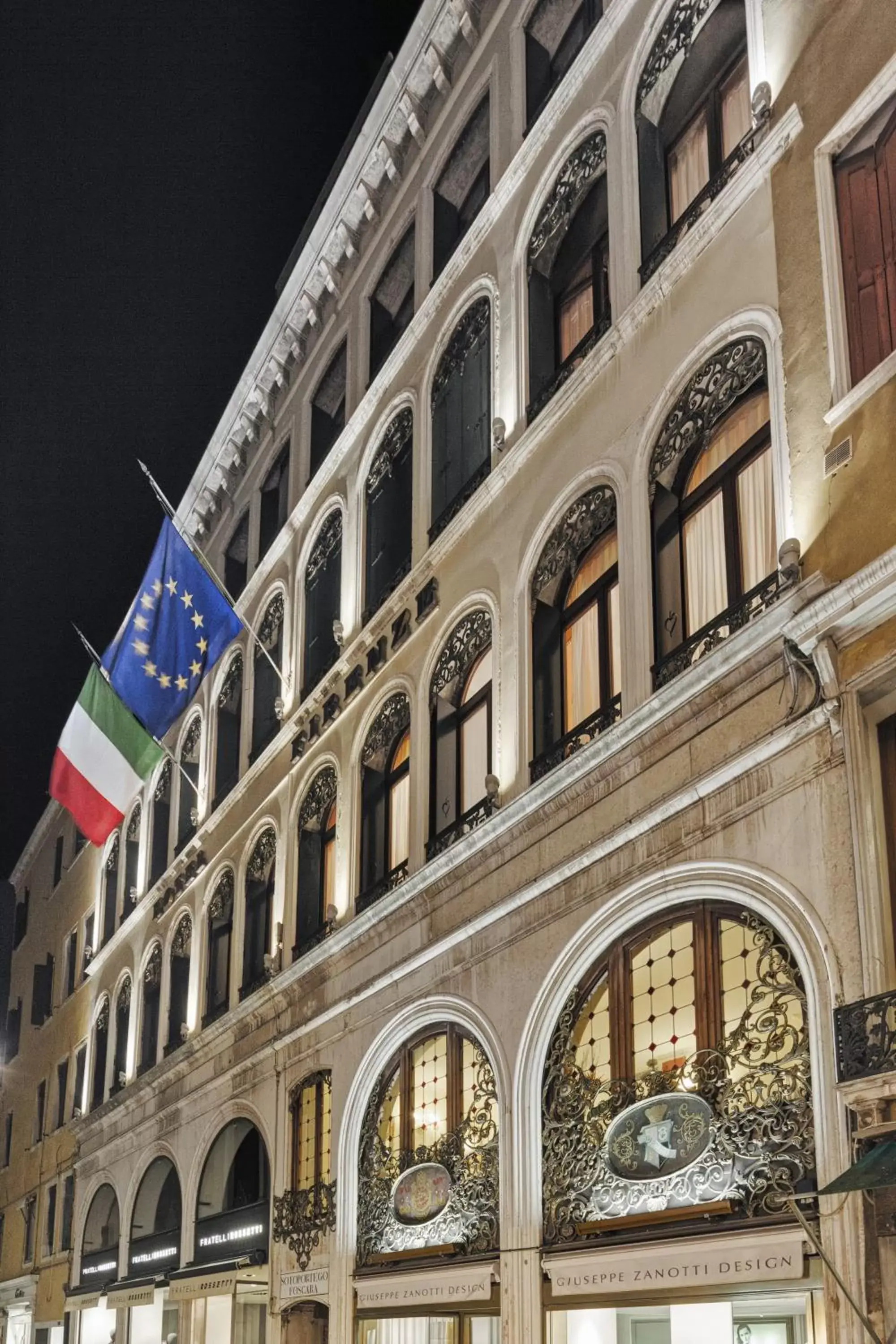 Facade/entrance, Property Building in Hotel Firenze