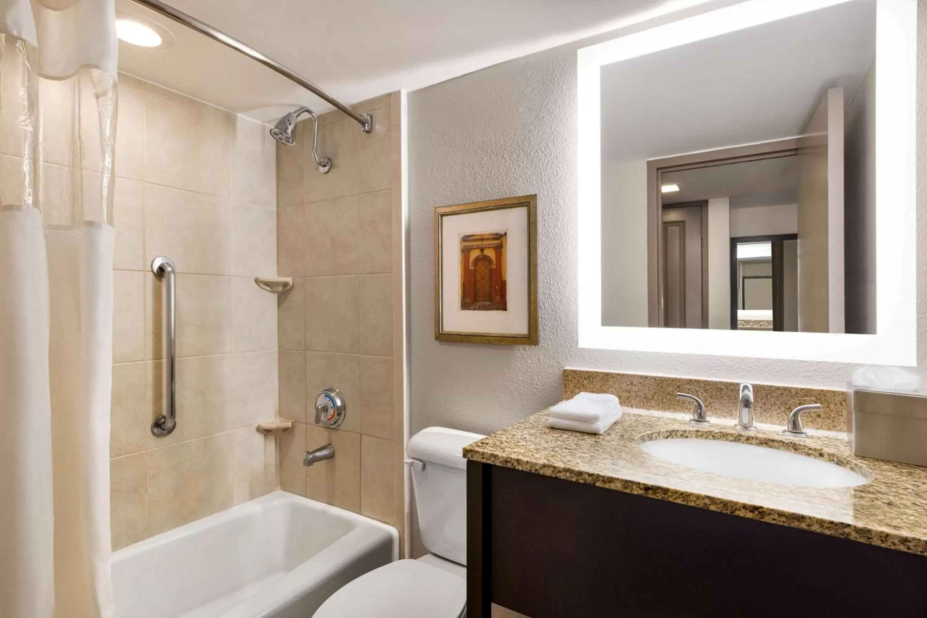 Bathroom in DoubleTree by Hilton New Orleans Airport
