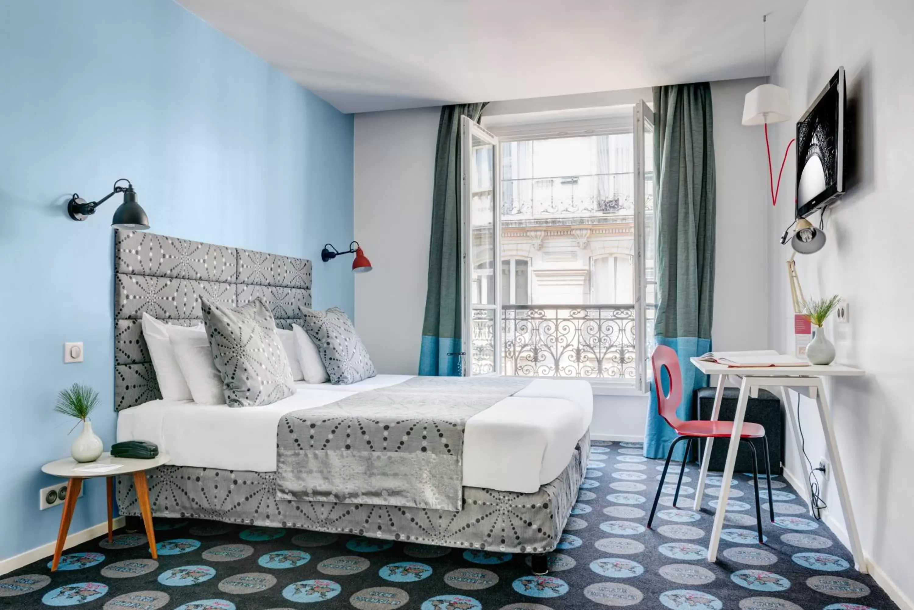 Bedroom, Bed in Hotel Astoria - Astotel