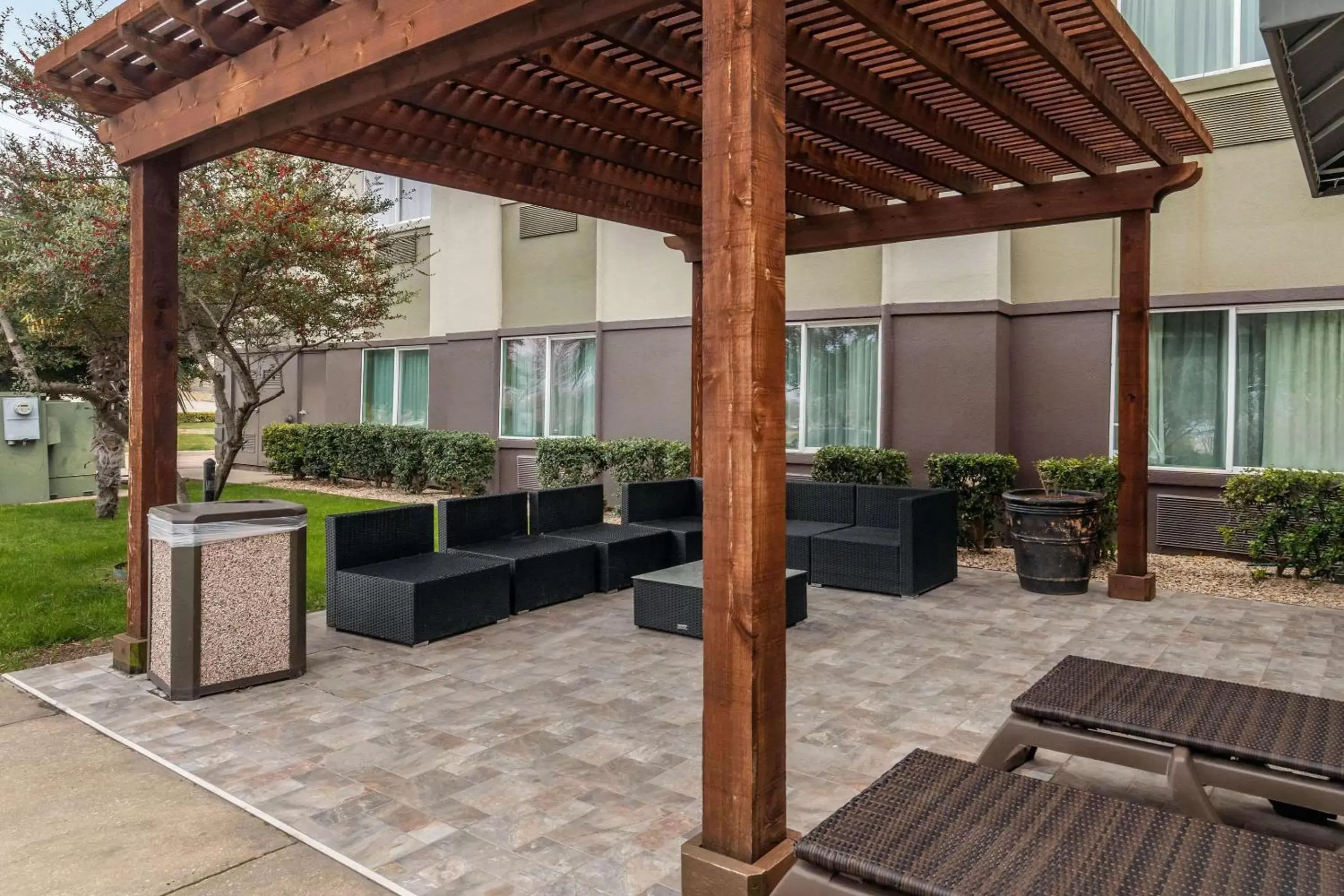 On site, BBQ Facilities in Comfort Suites The Colony - Plano West