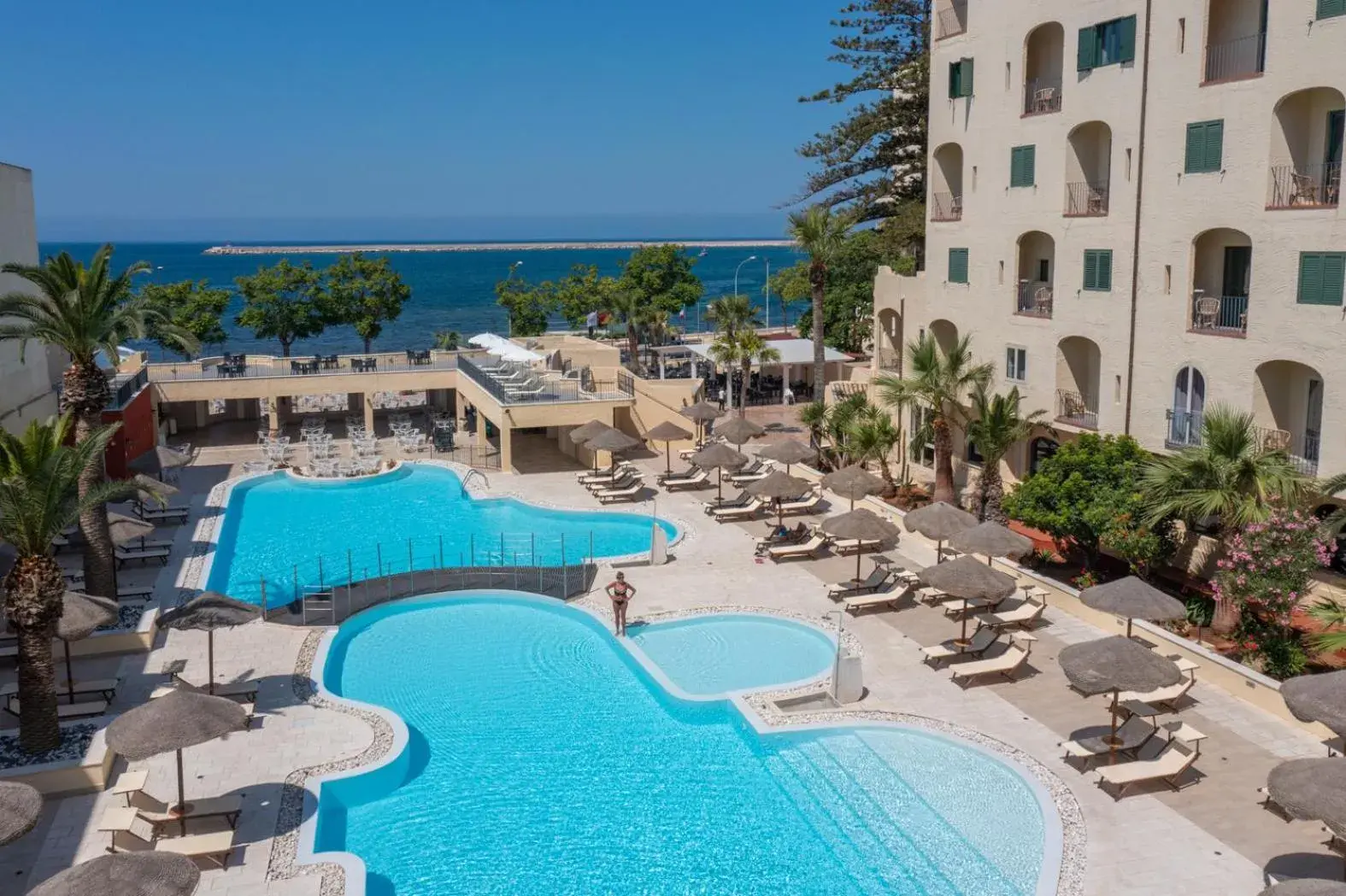 Pool View in Hotel Hopps