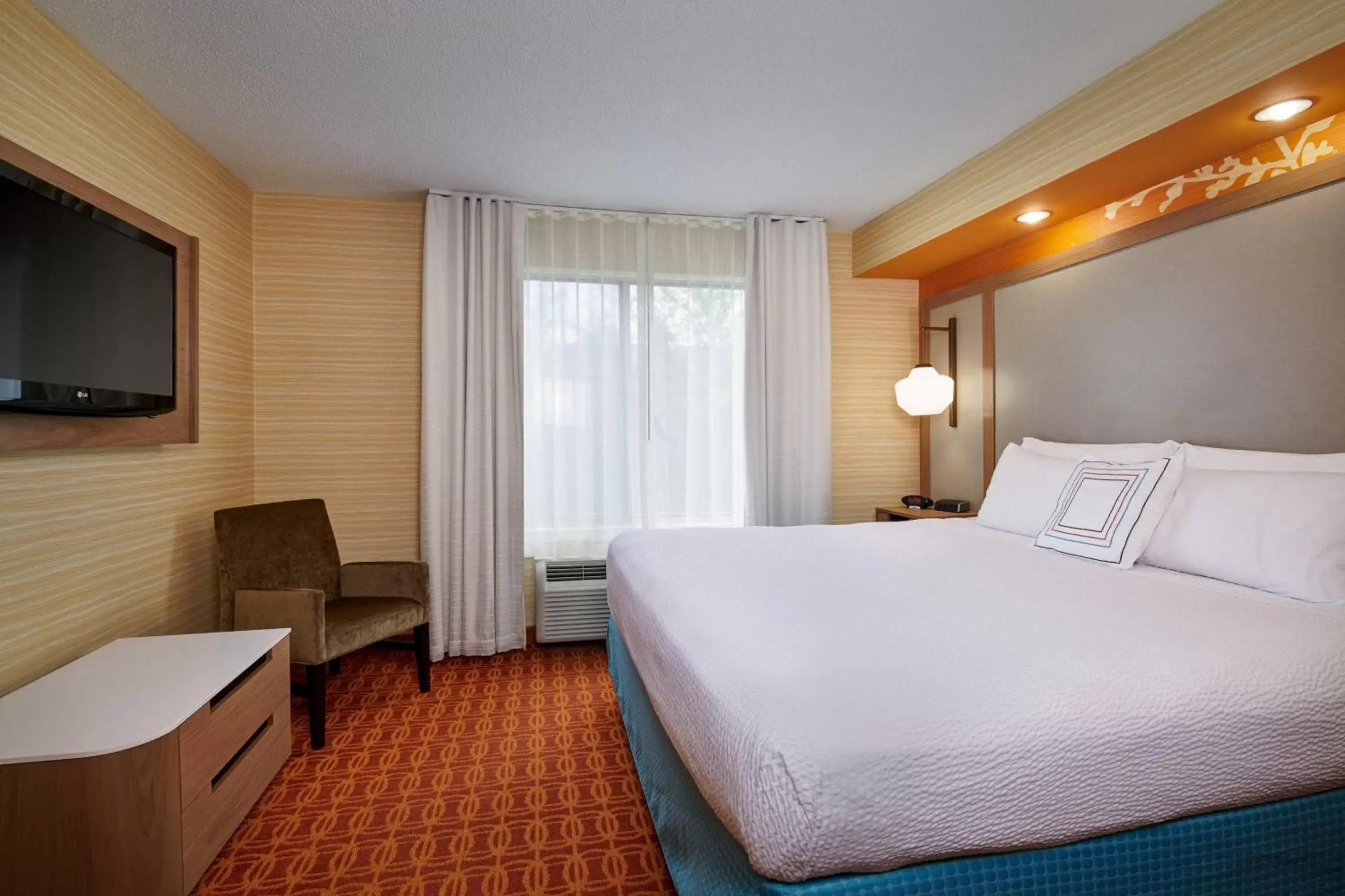 Bedroom, Bed in Fairfield Inn & Suites Detroit Farmington Hills