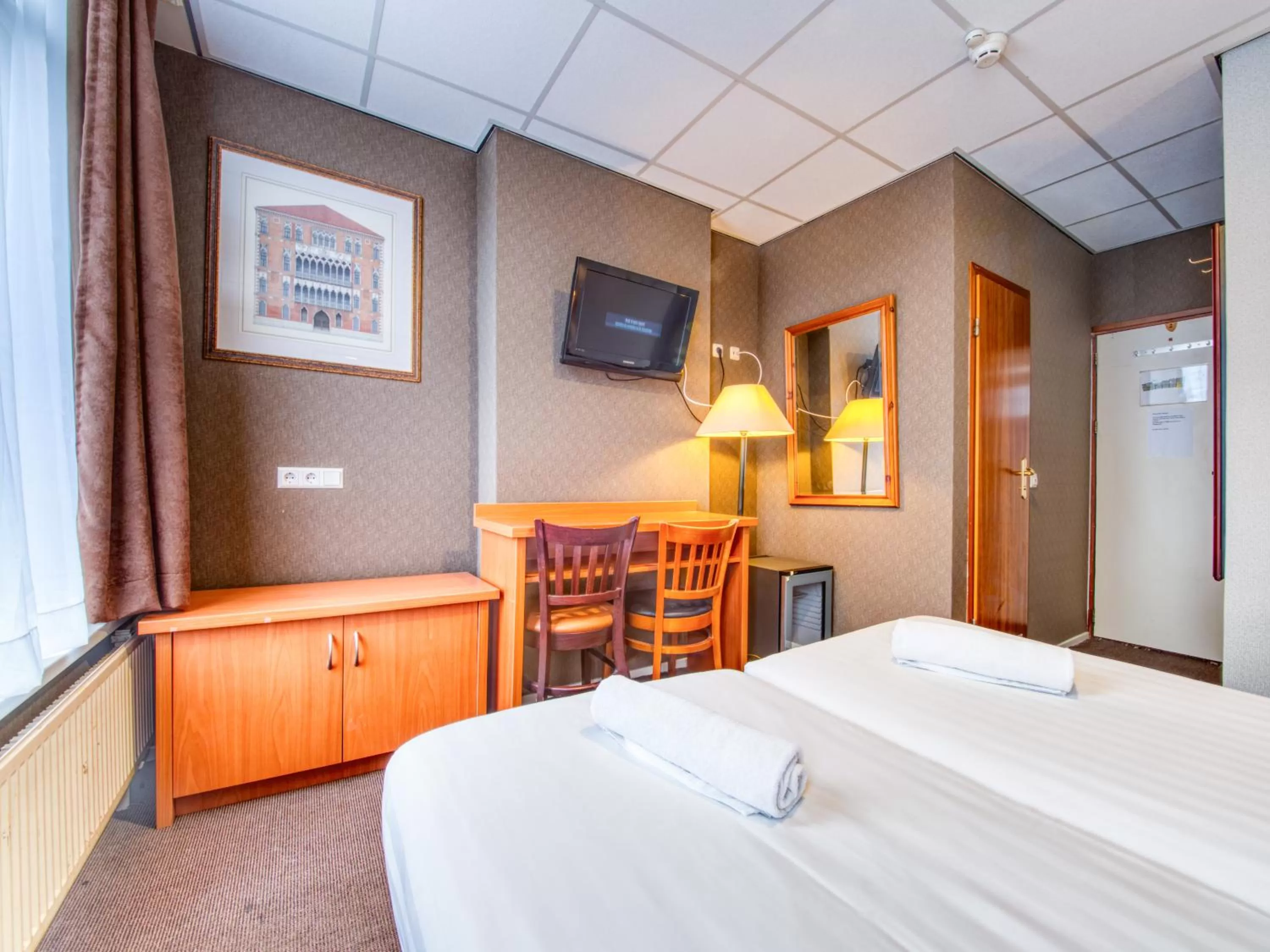 Bed in Di-Ann City Centre Hotel