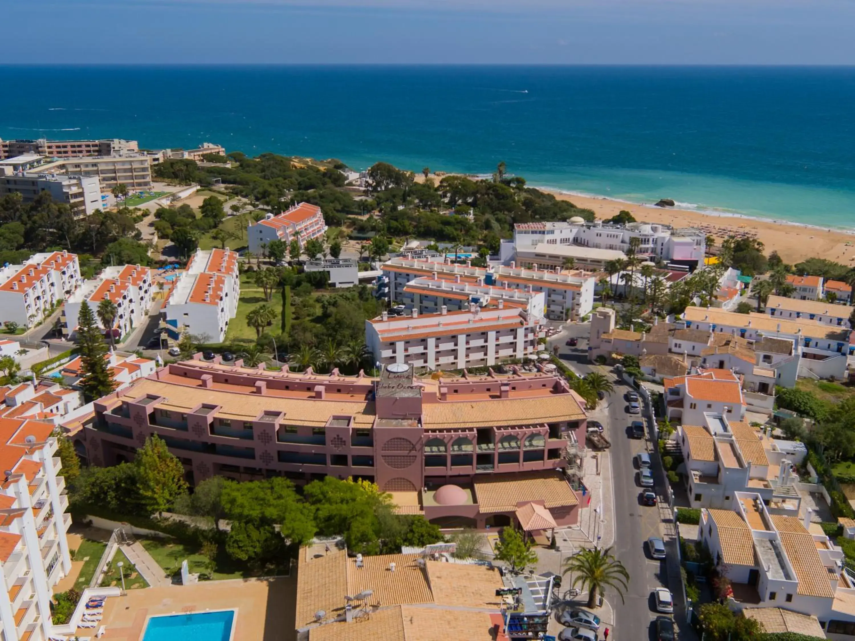 Property building, Bird's-eye View in Luna Clube Oceano