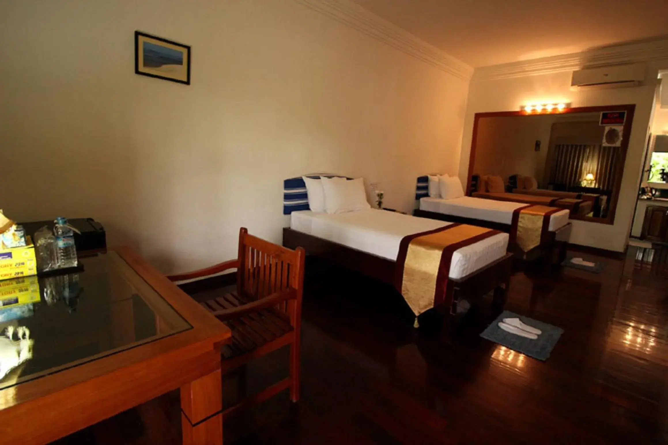 Photo of the whole room, Room Photo in Myanmar Life Hotel