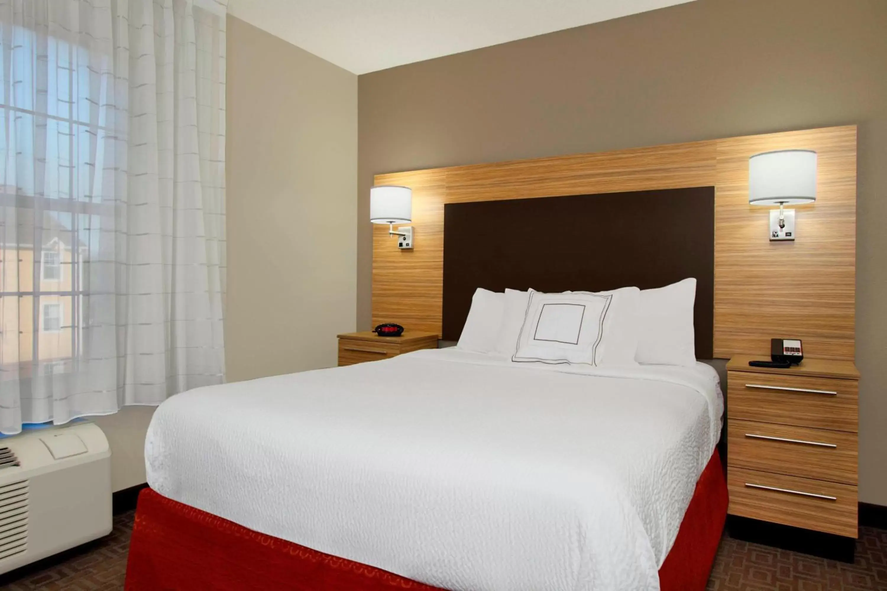 Photo of the whole room, Bed in TownePlace Suites Fort Worth Southwest TCU Area