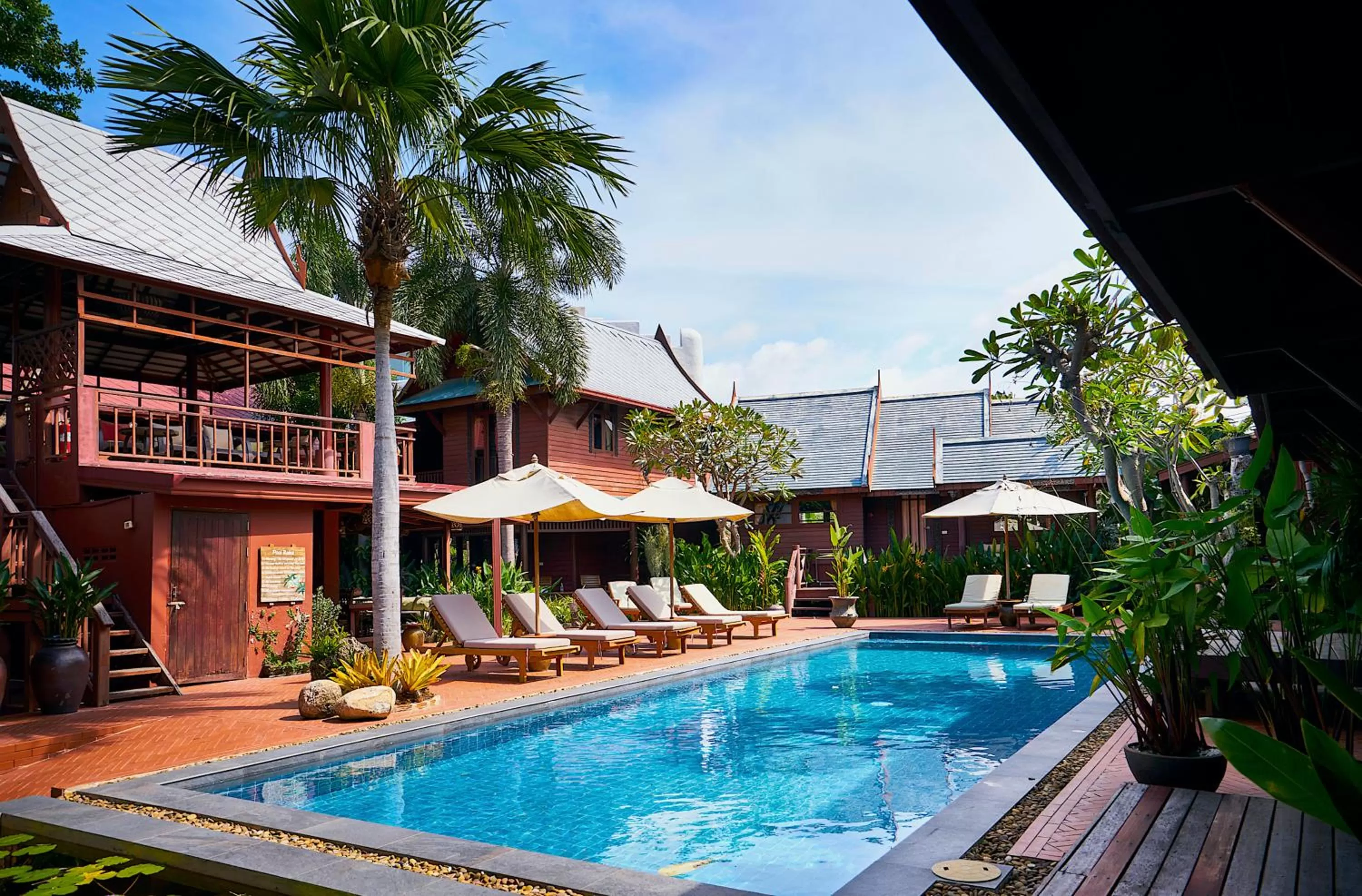 Pool view in Ruenkanok Thaihouse Resort