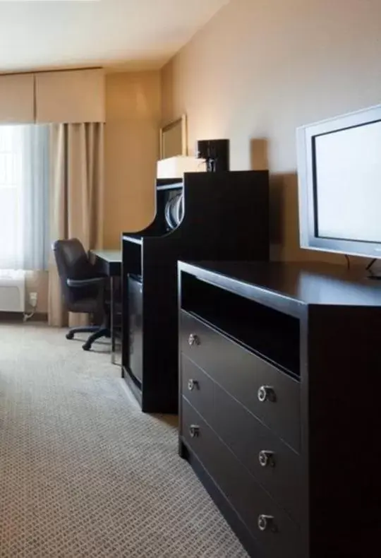 TV and multimedia, TV/Entertainment Center in Holiday Inn Express Rocklin - Galleria Area, an IHG Hotel