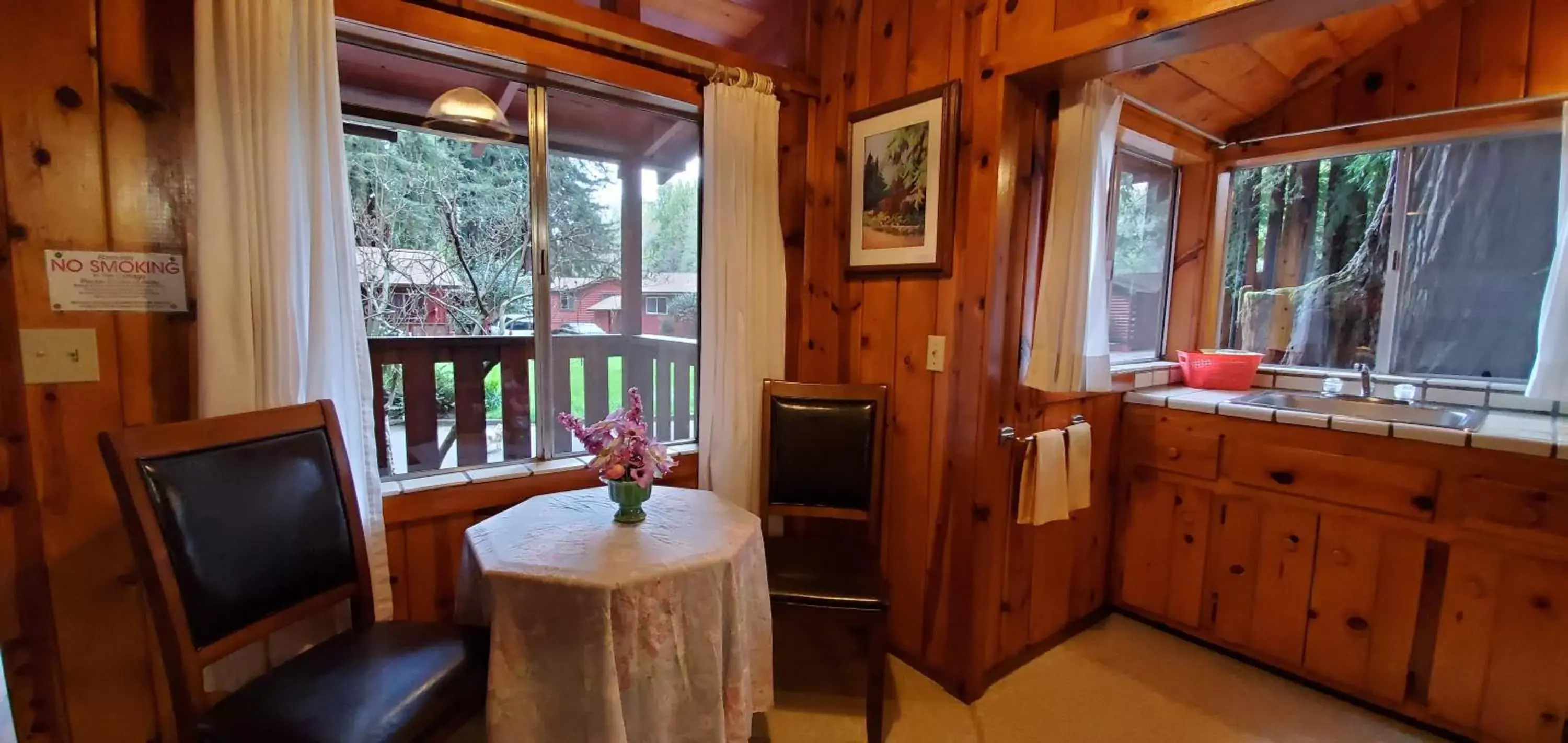 Seating area in Fern River Resort