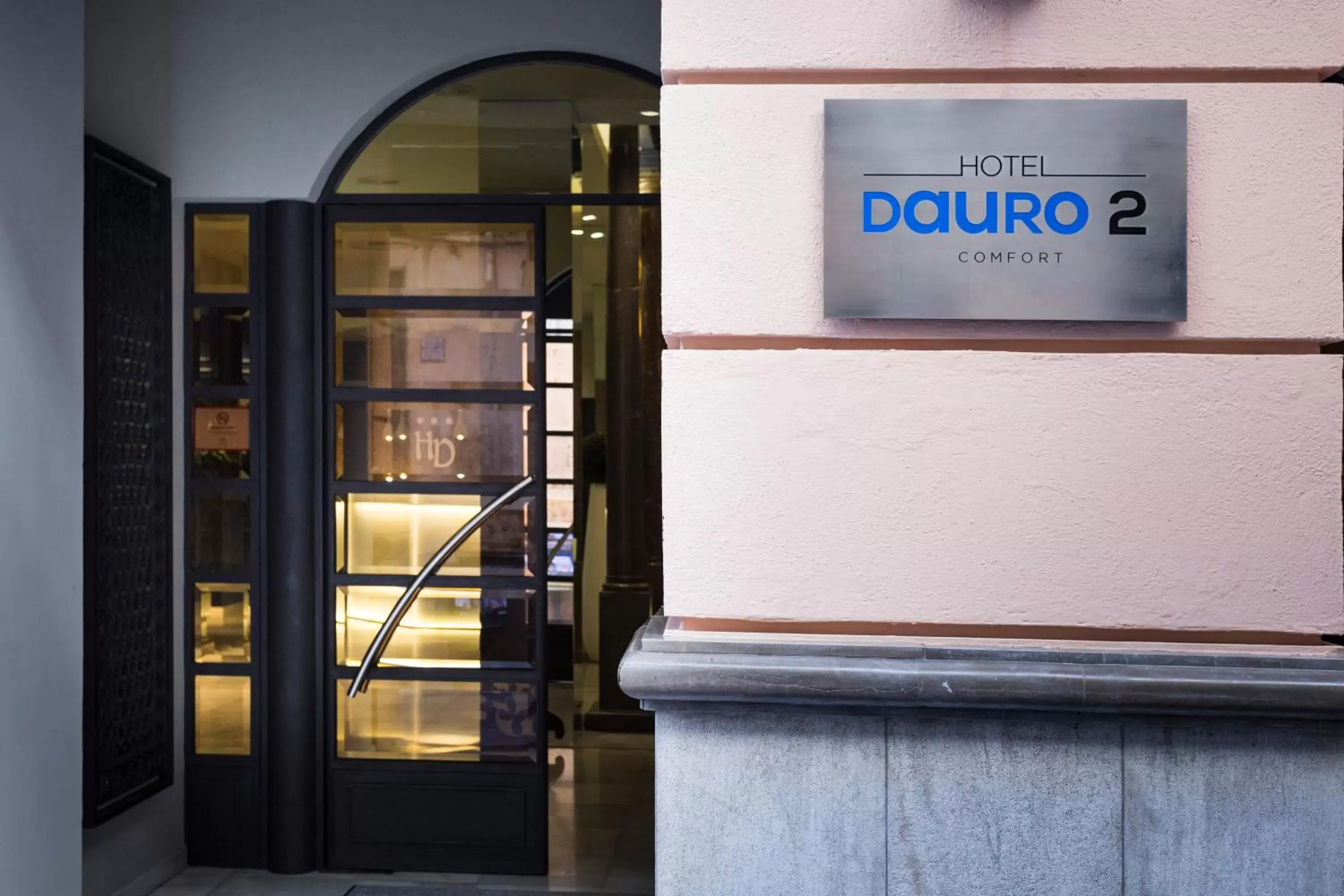 Property logo or sign in Hotel Comfort Dauro 2