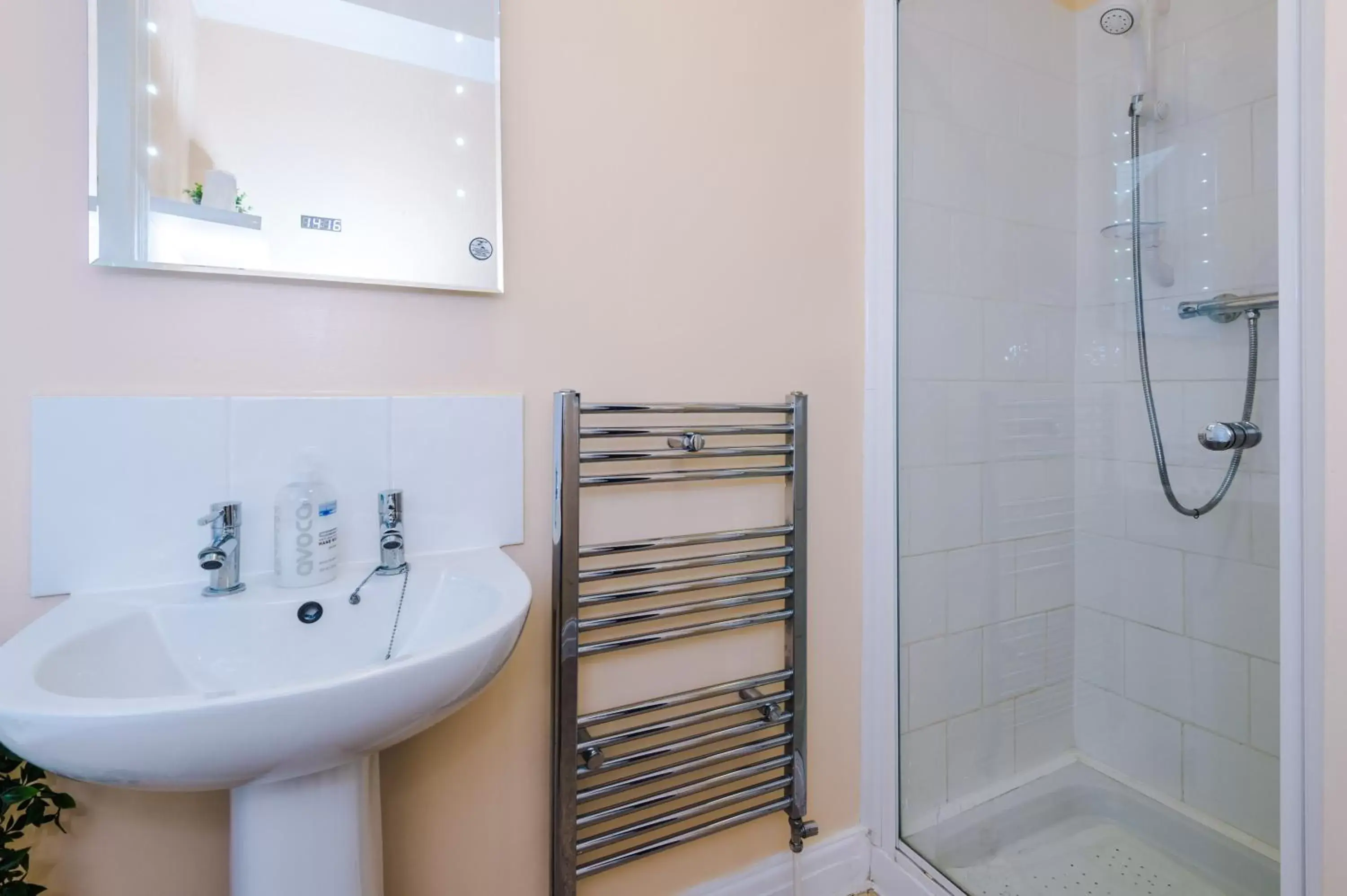 Bathroom in Pebbles Guest House