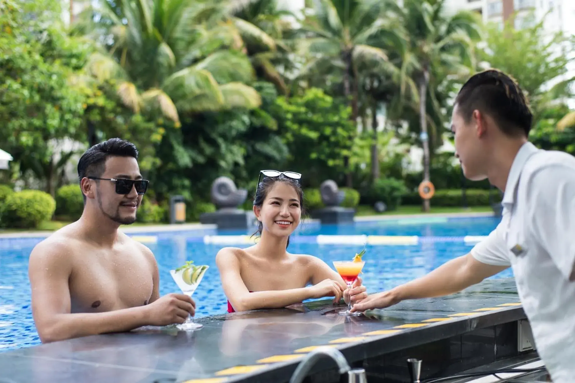 Swimming Pool in Wyndham Sanya Bay