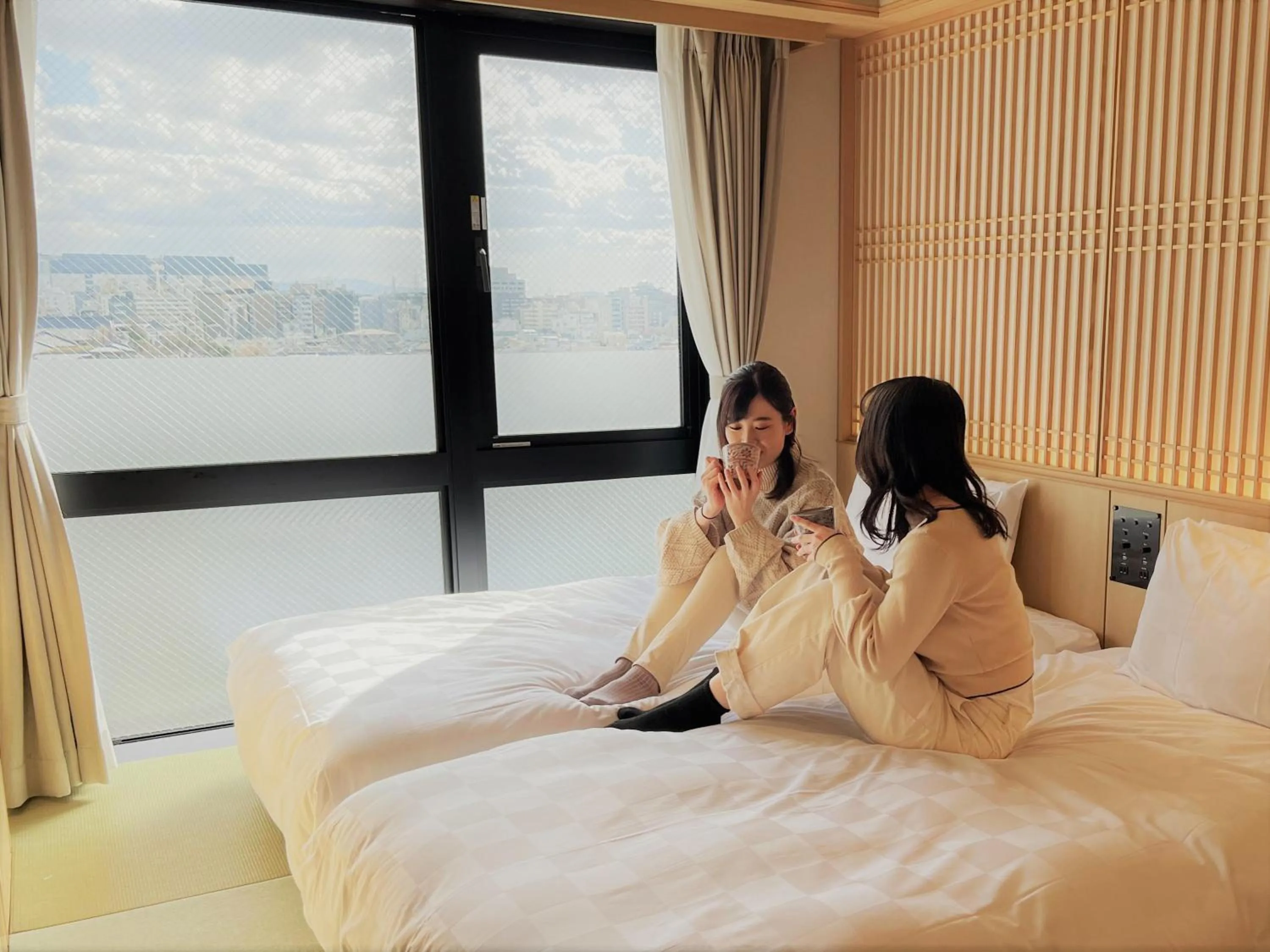 People, Bed in Henn na Hotel Premier Kyoto Gojo Karasuma -Formerly Watermark Hotel Kyoto-