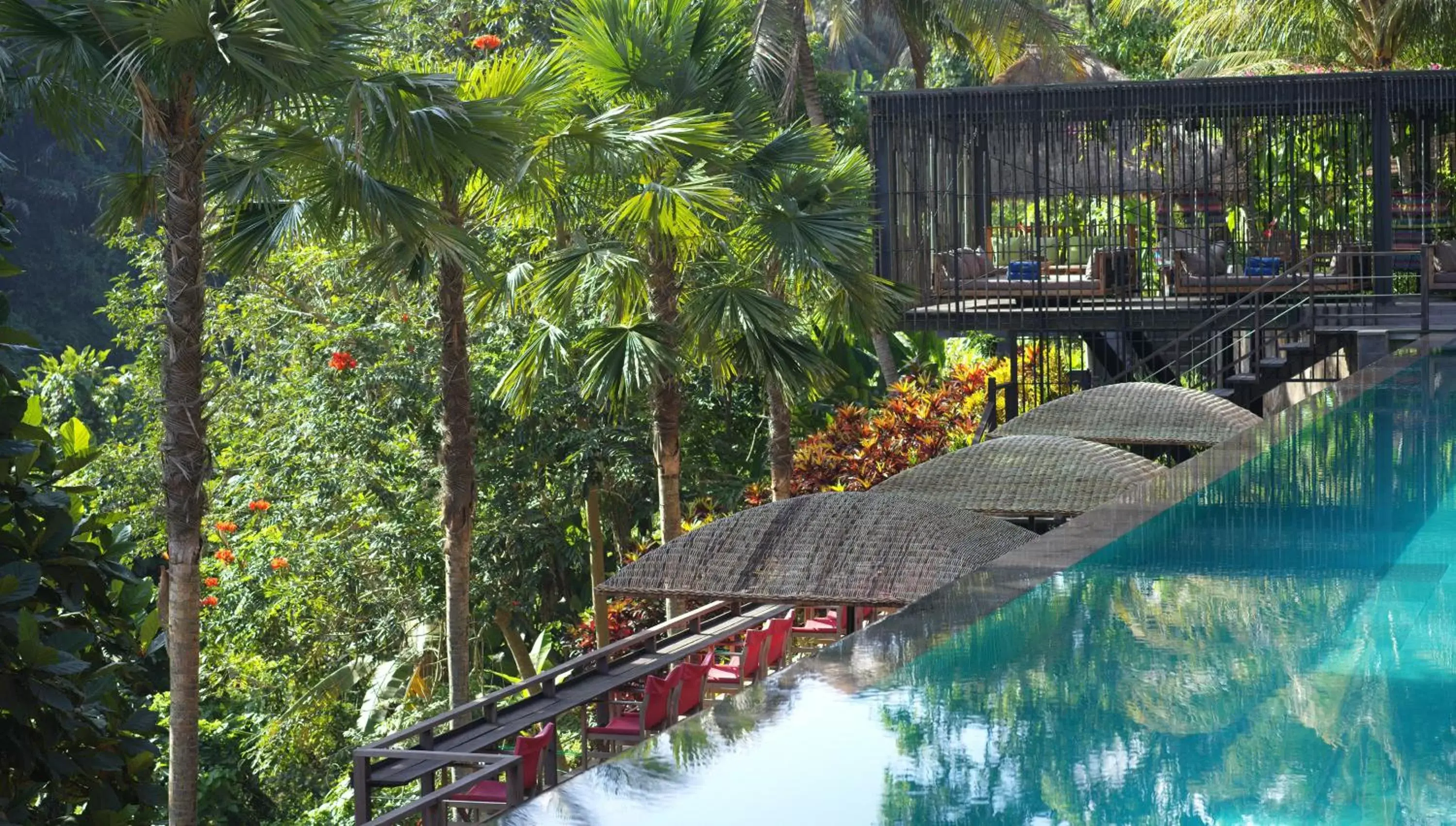 Restaurant/places to eat, Pool View in Chapung Sebali