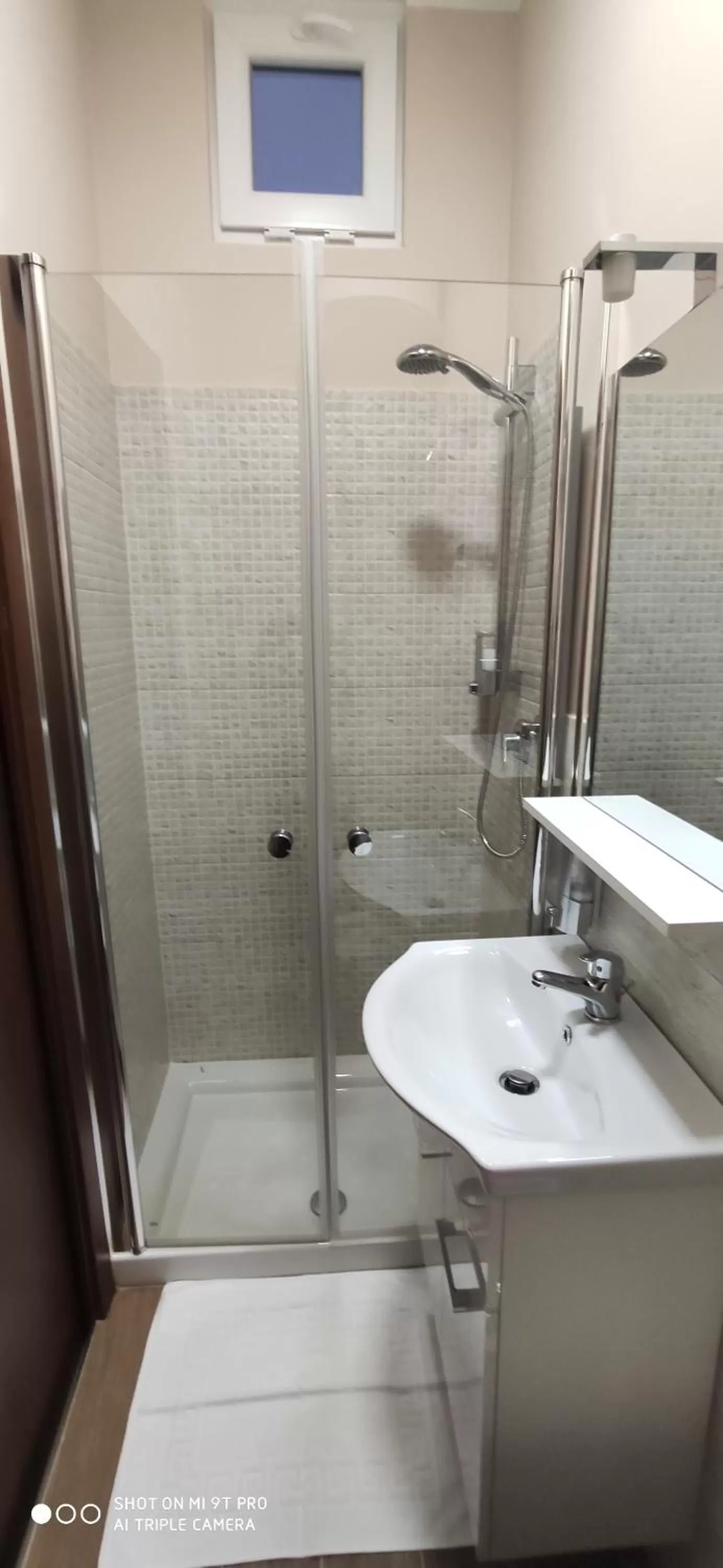 Bathroom in GIOIArooms