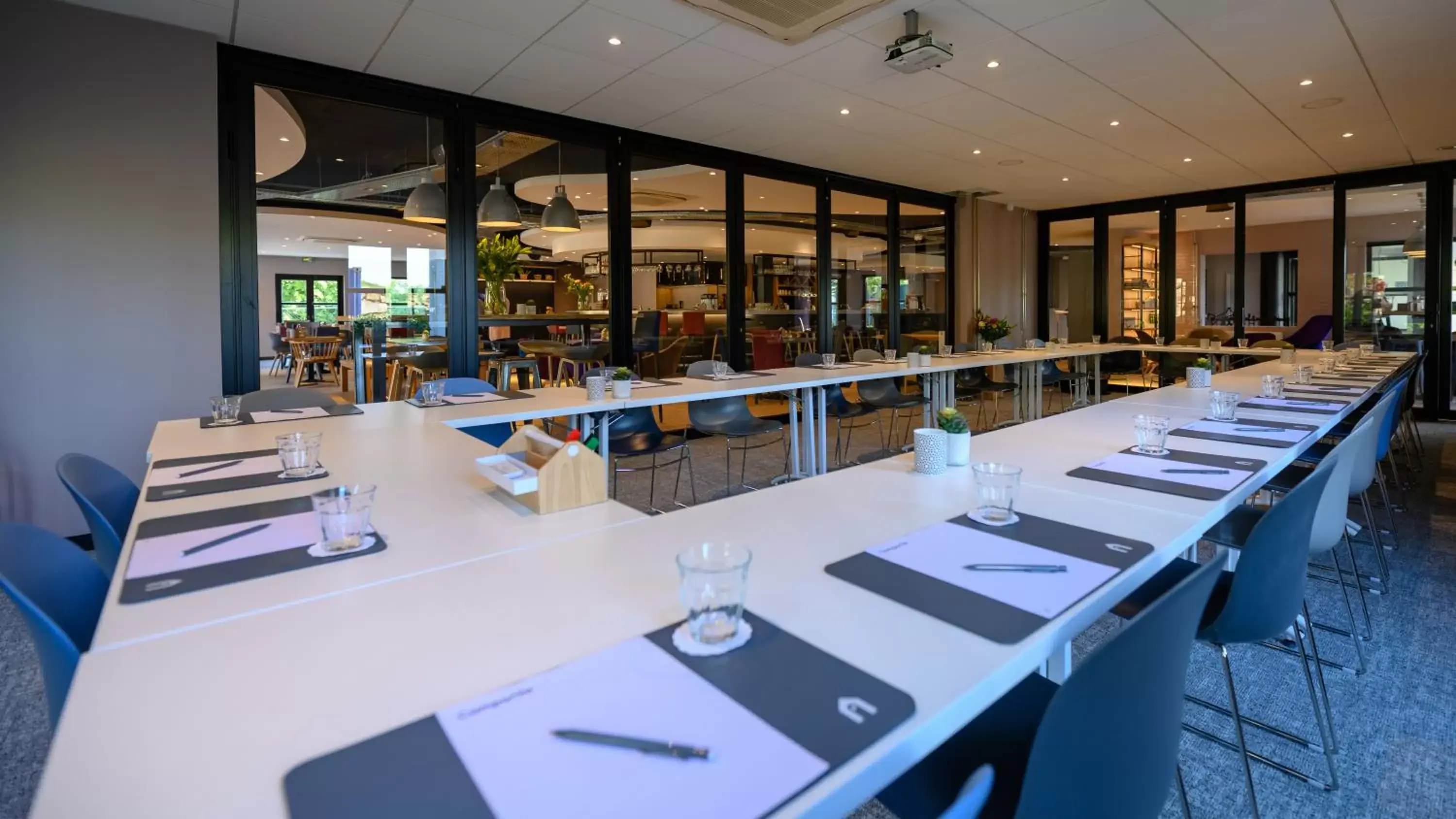 Business facilities in Campanile Hotel & Restaurant Eindhoven