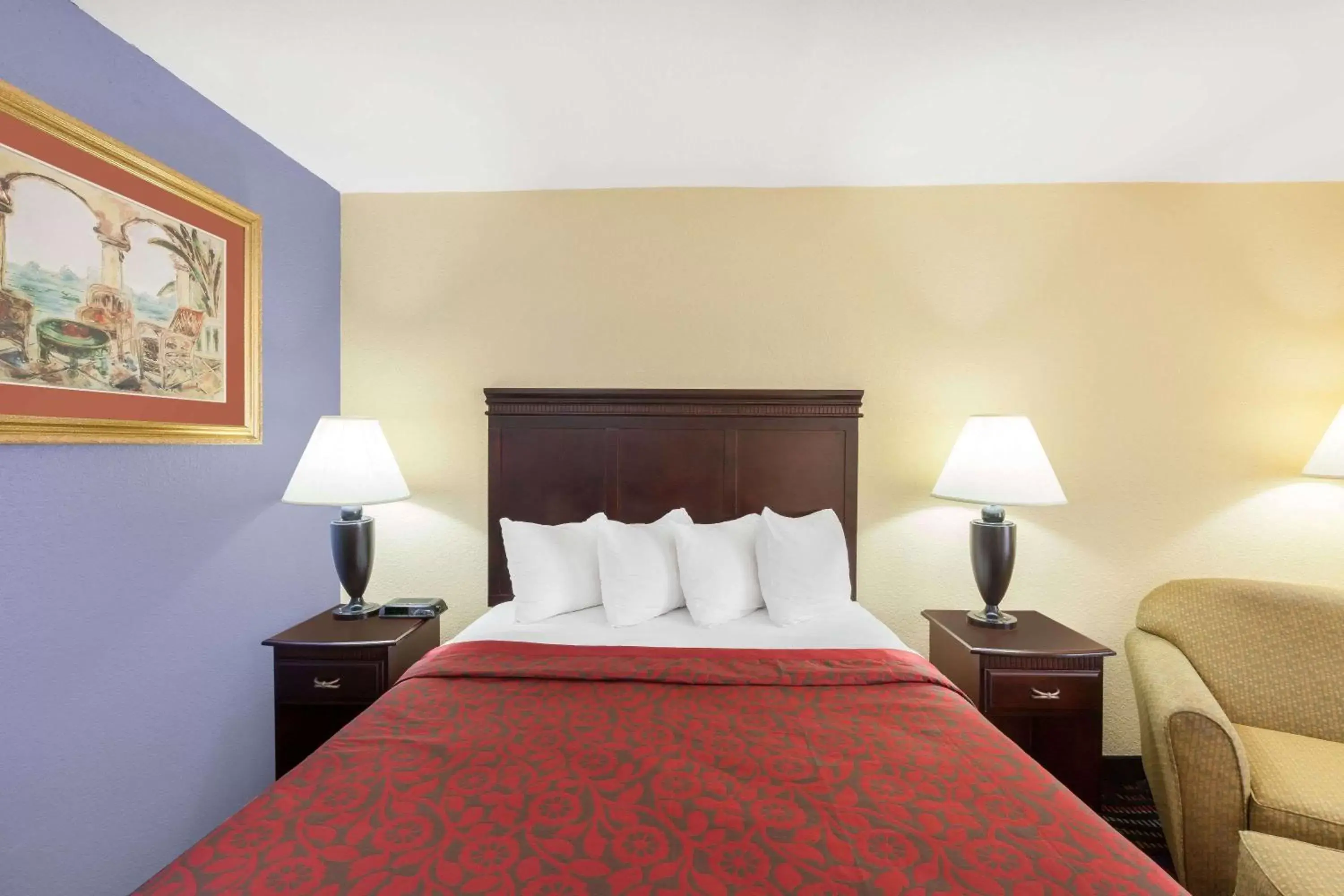 Photo of the whole room, Bed in Days Inn by Wyndham Uvalde Photo of the whole room, Bed in Days Inn by Wyndham Uvalde