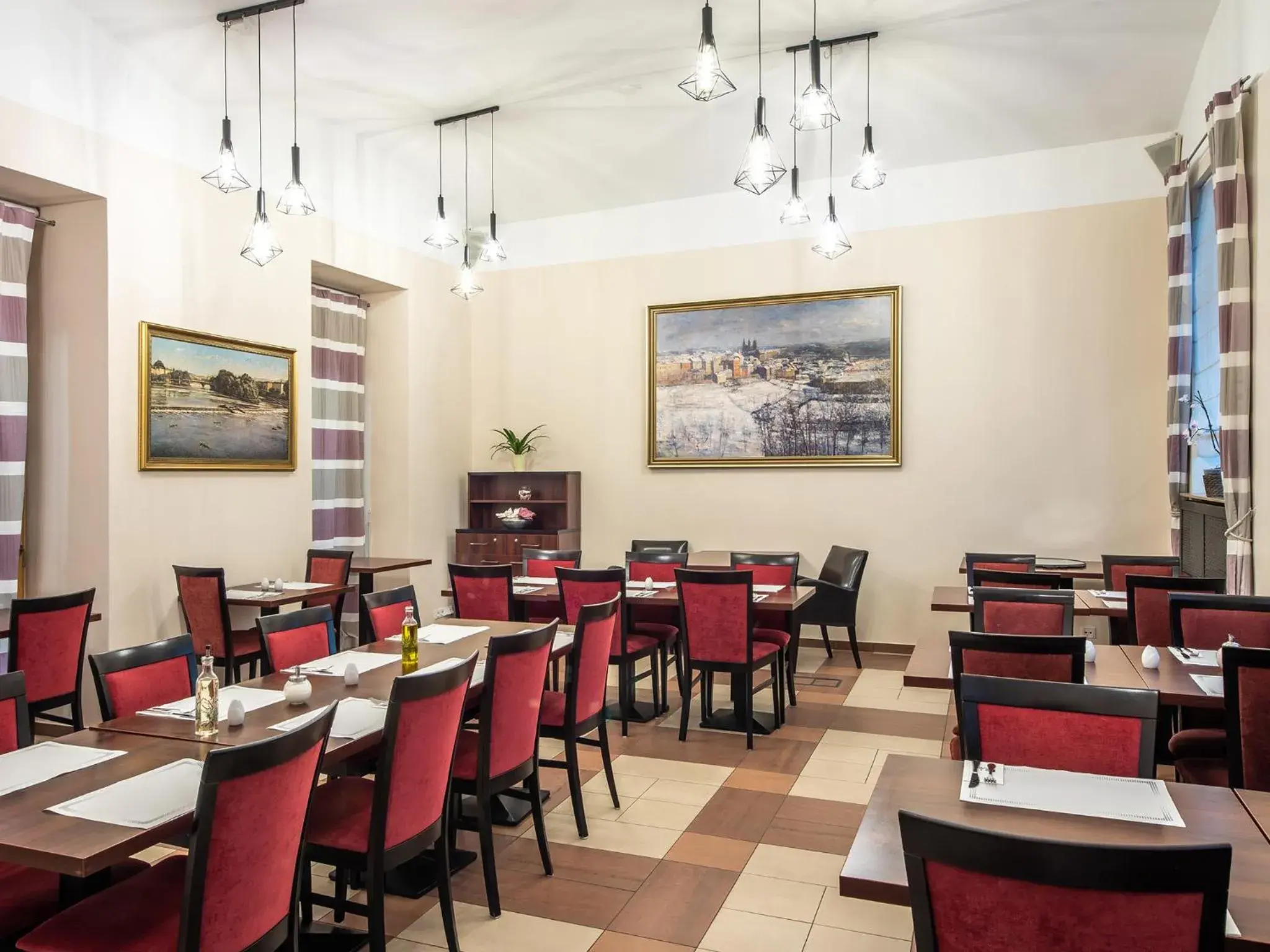 Restaurant/Places to Eat in EA Embassy Prague Hotel
