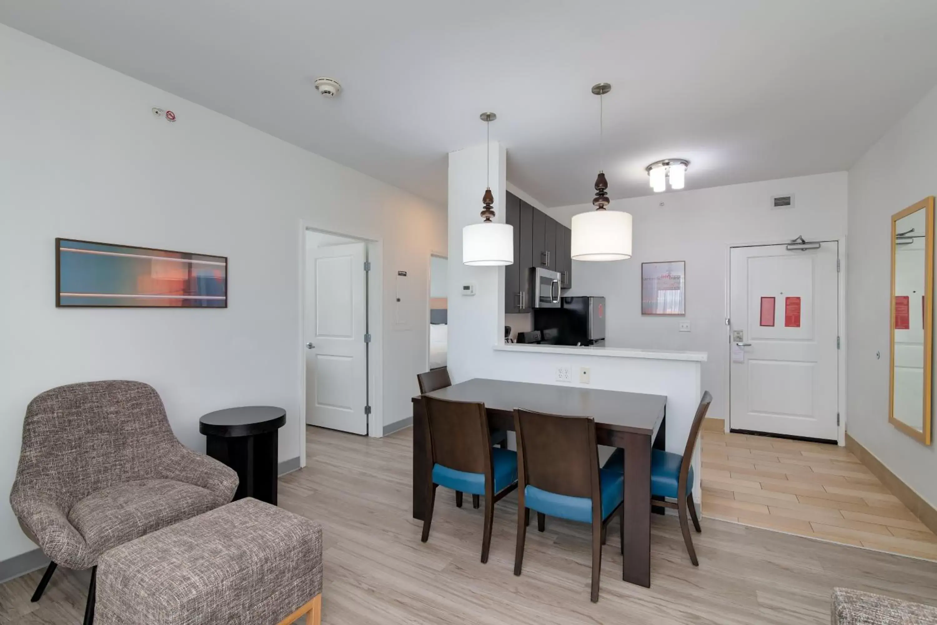 Shower, Kitchen/Kitchenette in TownePlace Suites by Marriott Dallas McKinney