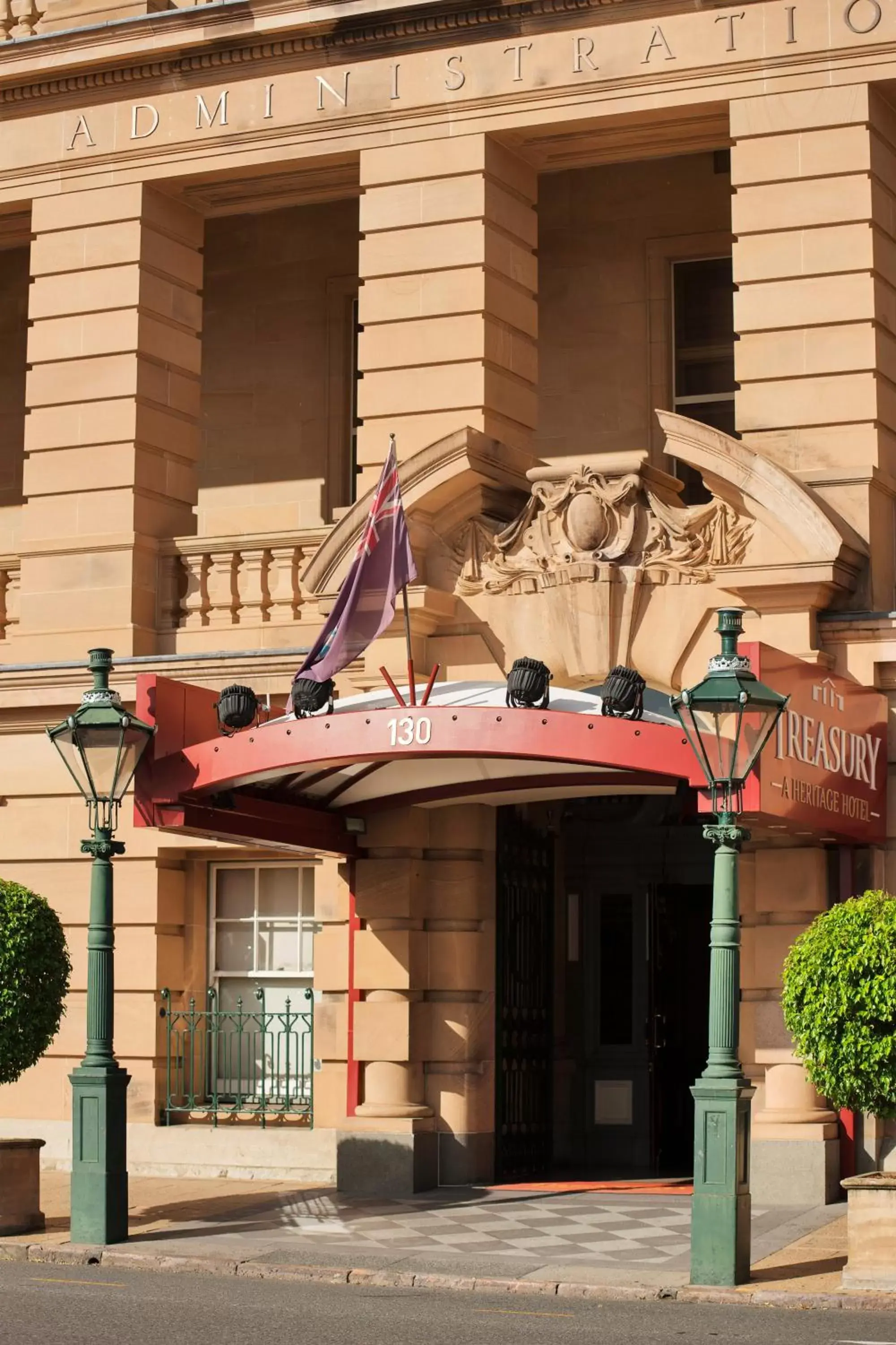 Property building in Treasury Brisbane Property building in Treasury Brisbane