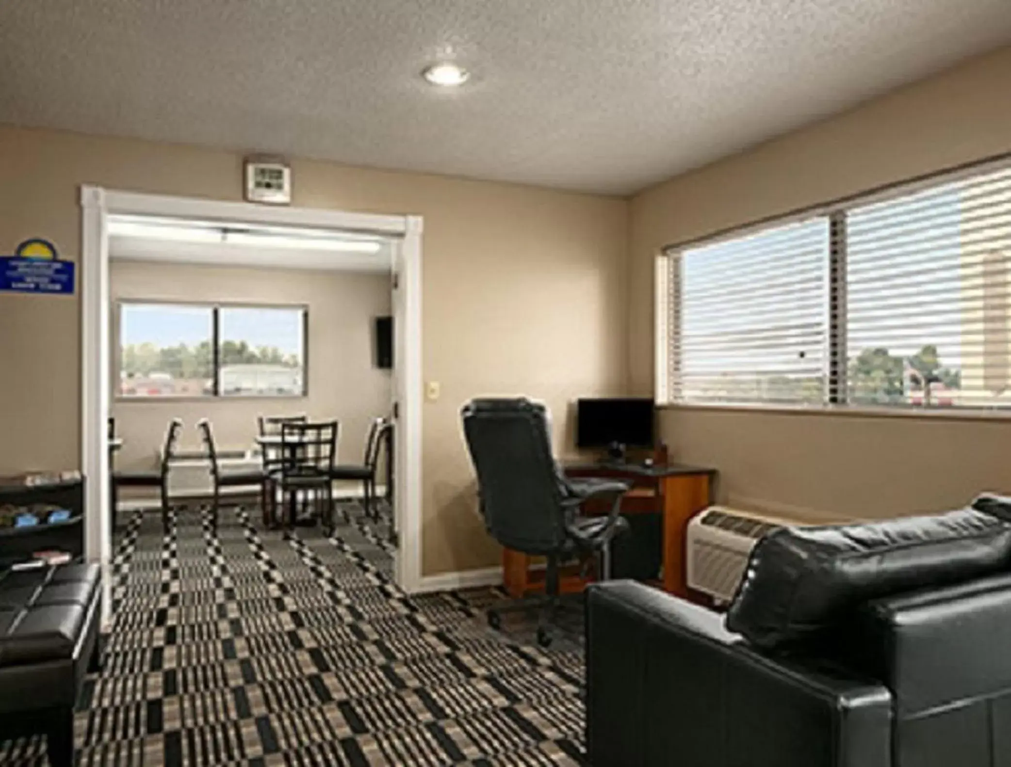 Business facilities, Seating Area in Days Inn by Wyndham Cloverdale Greencastle