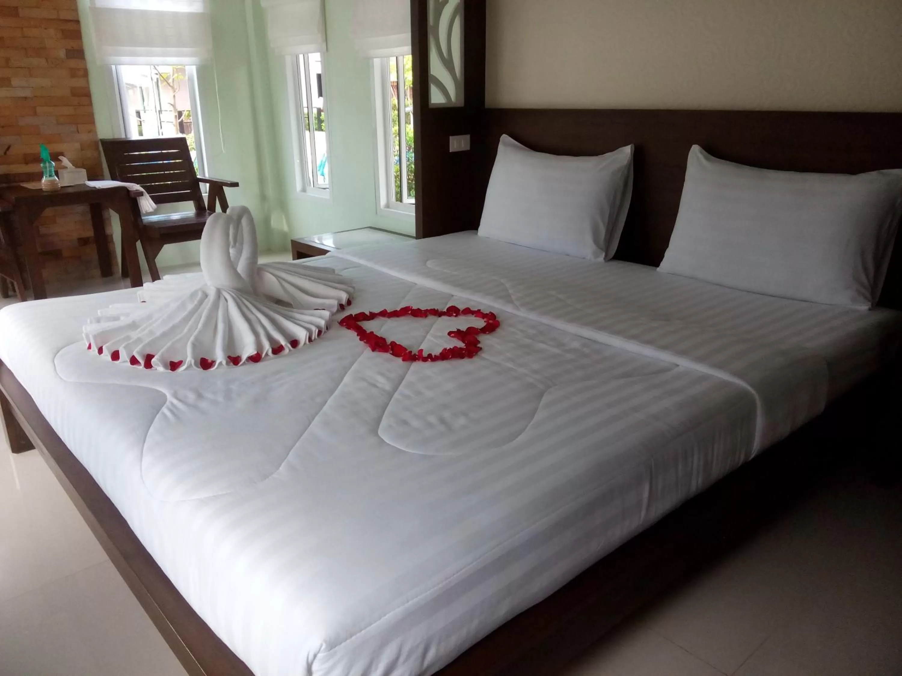 Bed in Chanpraya Resort