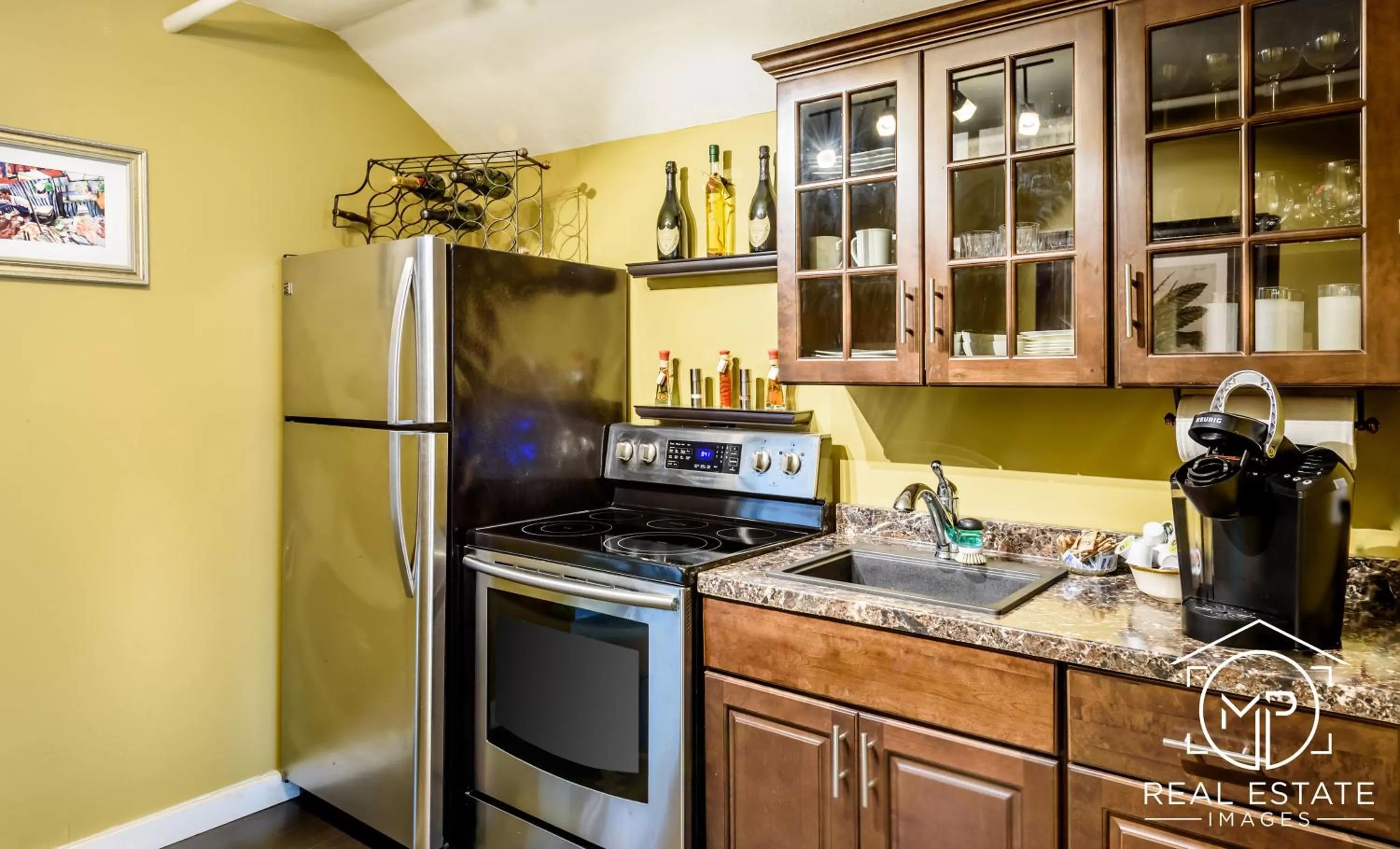 Kitchen or kitchenette, Kitchen/Kitchenette in Bouchard Restaurant & Inn