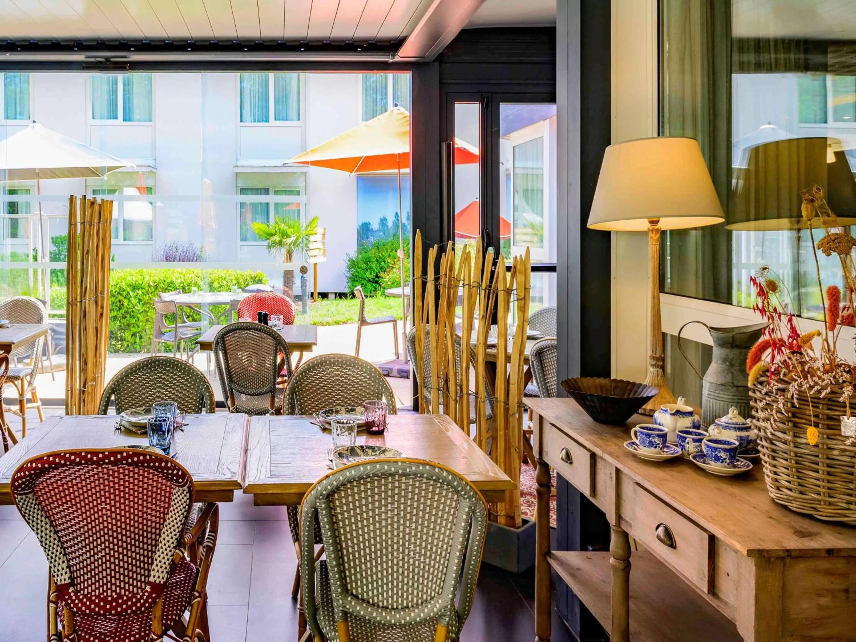 Property building in Novotel Orléans Chemins De Sologne Demeures De Campagne