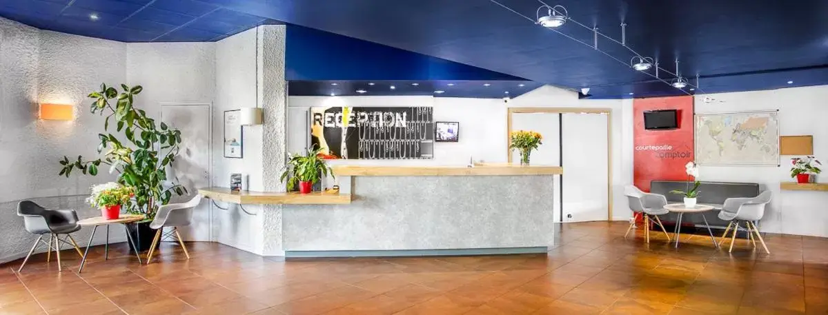 Lobby or reception in ibis budget Limoges