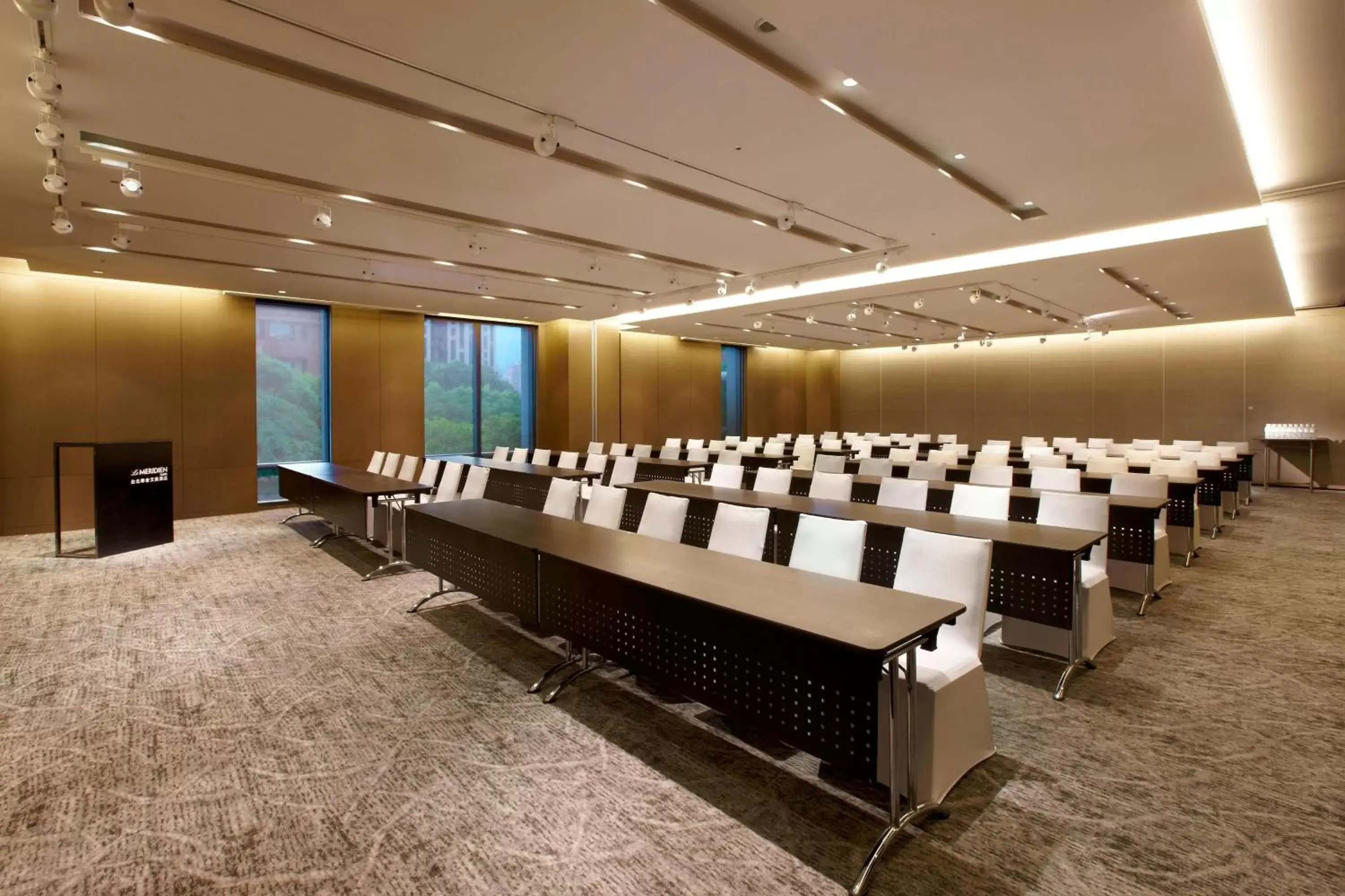 Meeting/conference room in Le Meridien Taipei