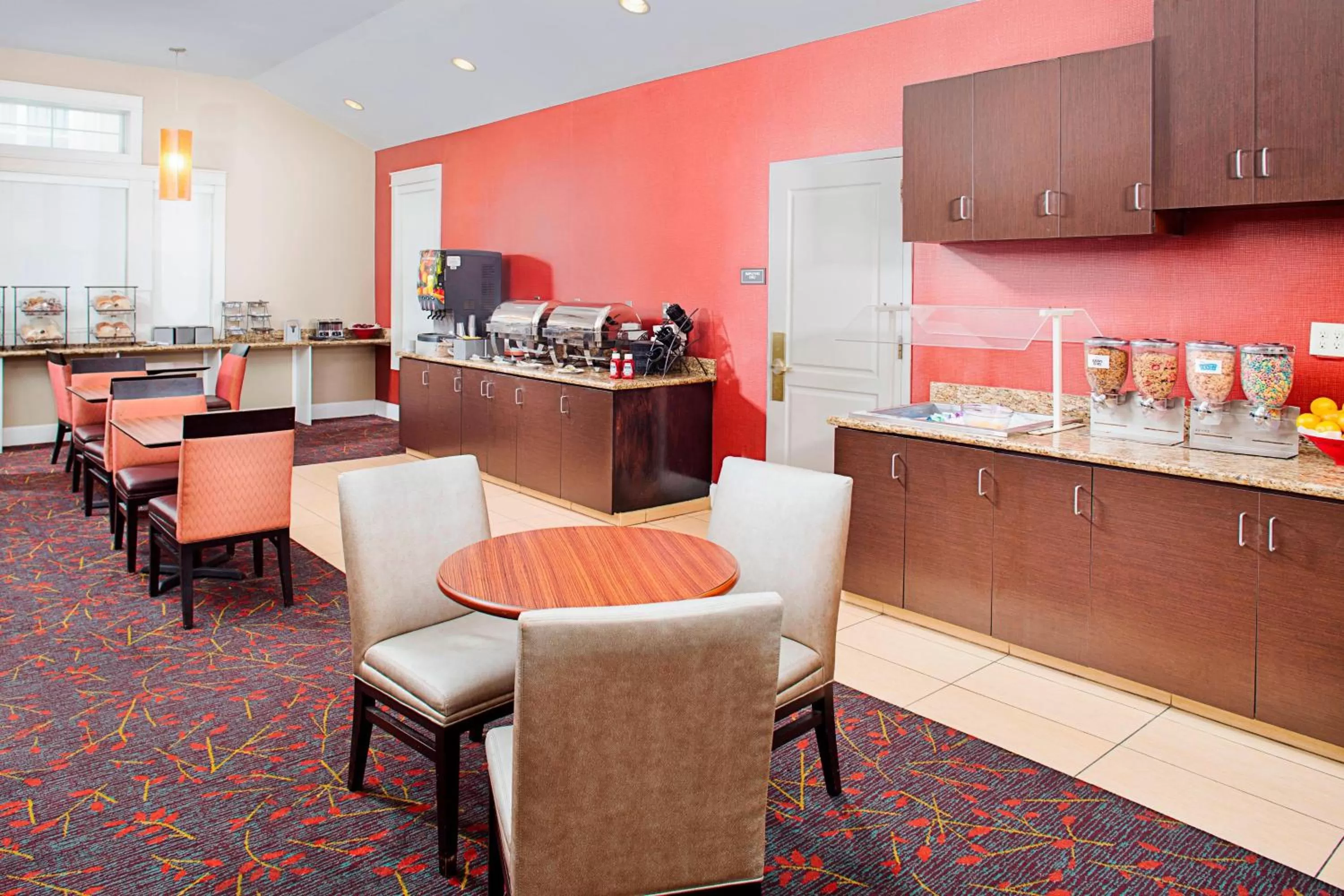 Restaurant/Places to Eat in Residence Inn Houston - West University